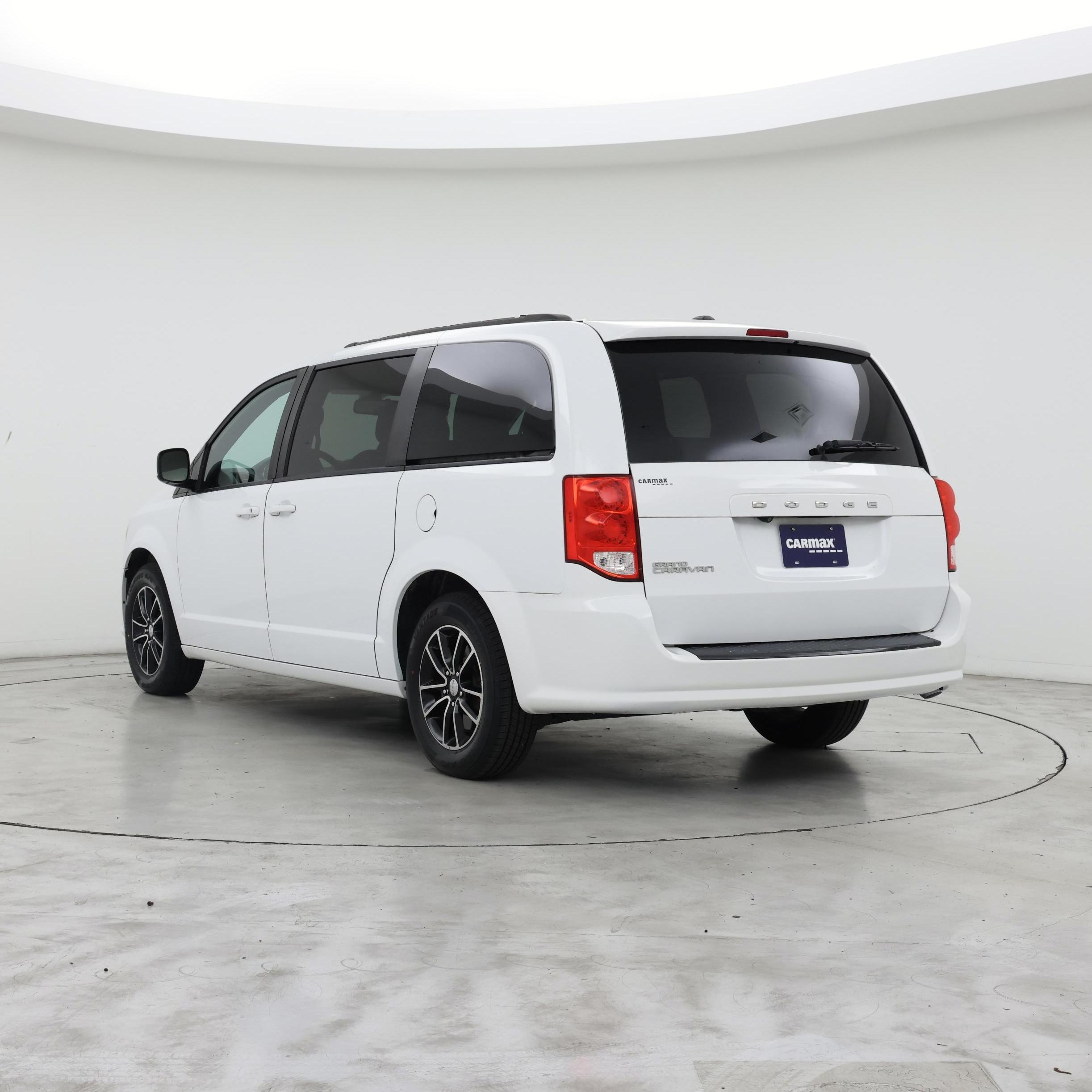 Thumbnail: 2019 Dodge Grand Caravan - 2