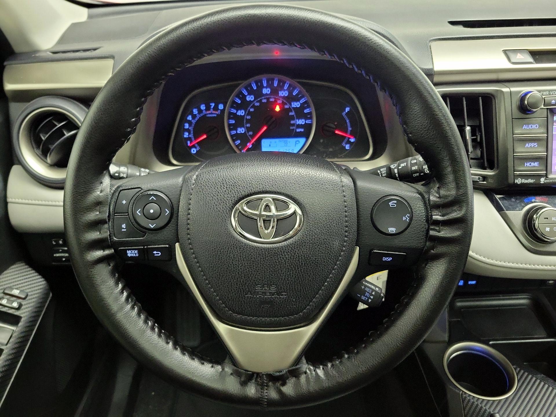 Thumbnail: 2015 Toyota RAV4 - 10