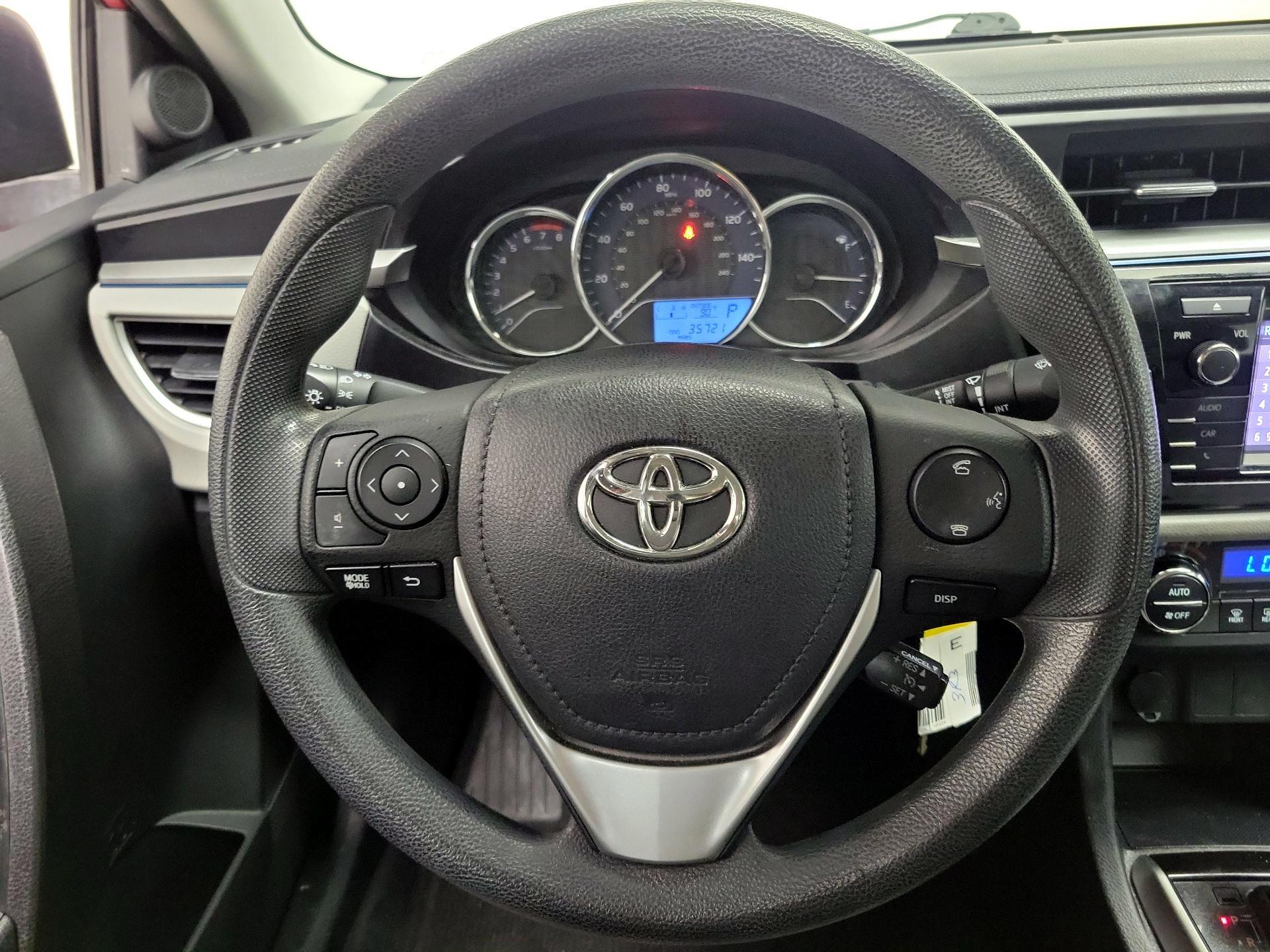 Thumbnail: 2015 Toyota Corolla - 10
