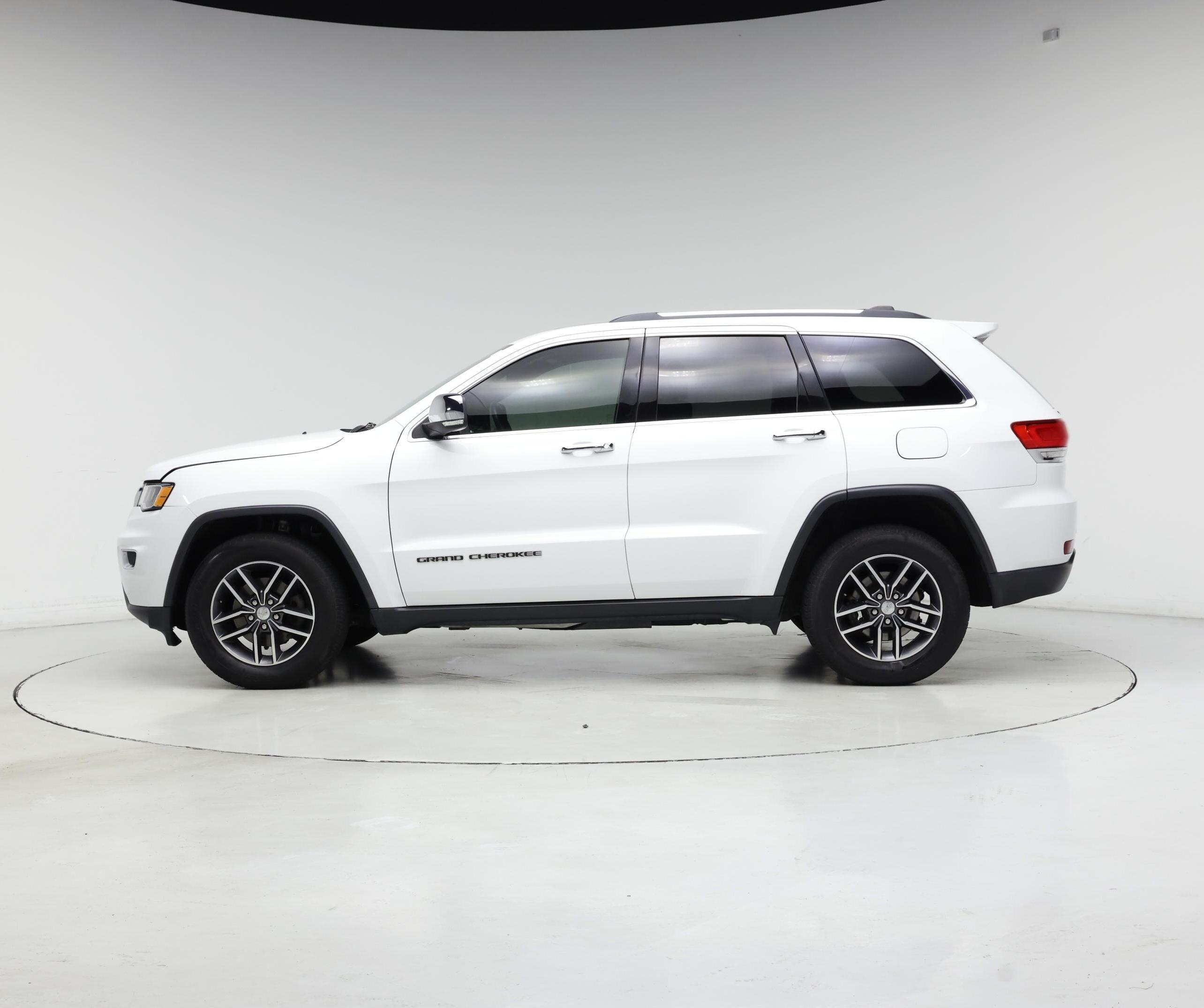 Thumbnail: 2018 Jeep Grand Cherokee - 3