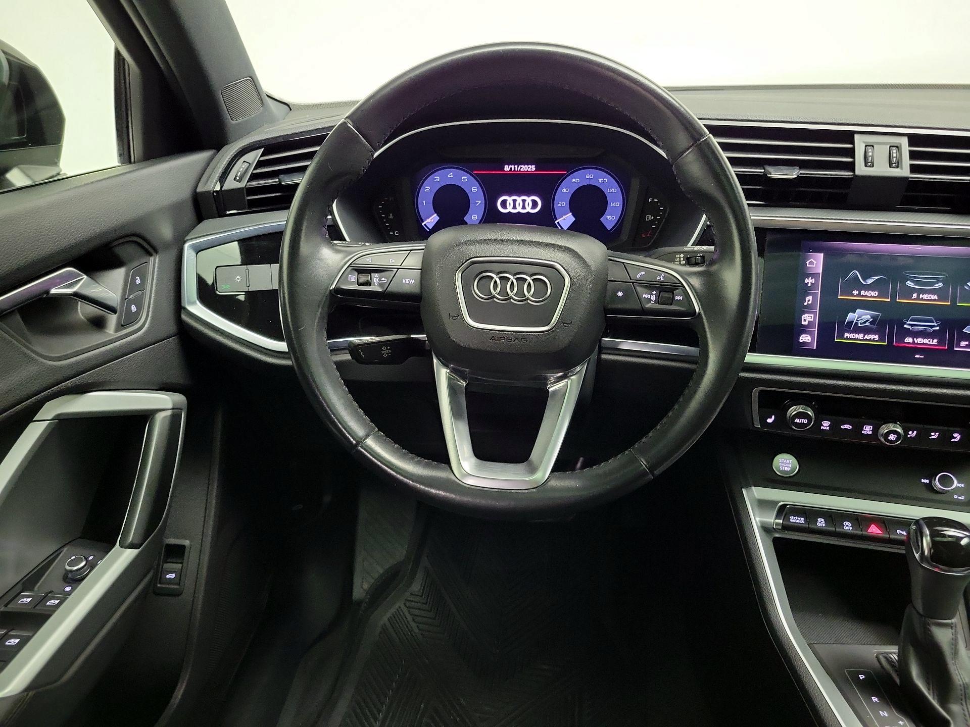 Thumbnail: 2020 Audi Q3 - 10