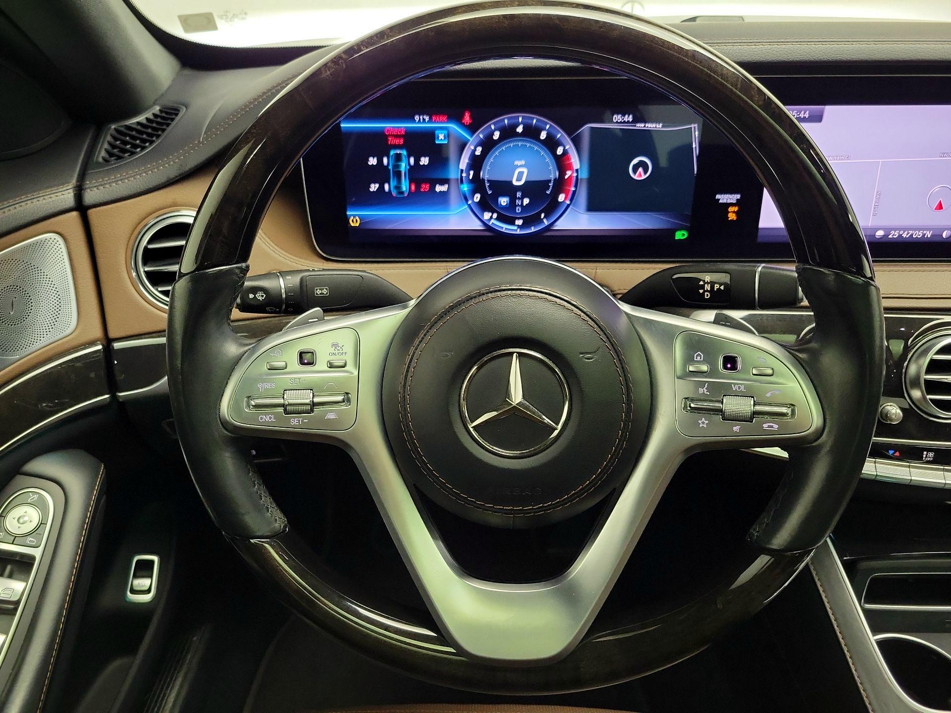 Thumbnail: 2019 Mercedes-Benz S-Class - 10