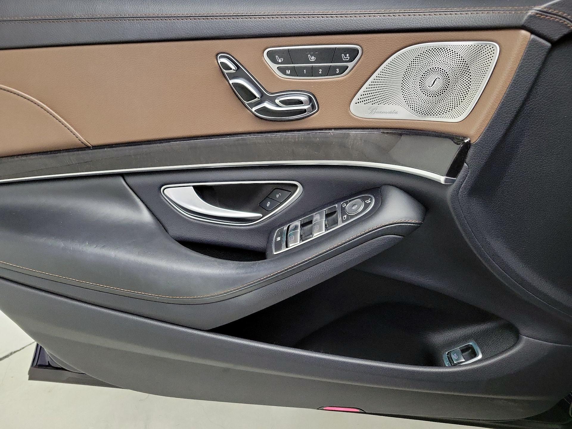 Thumbnail: 2019 Mercedes-Benz S-Class - 12