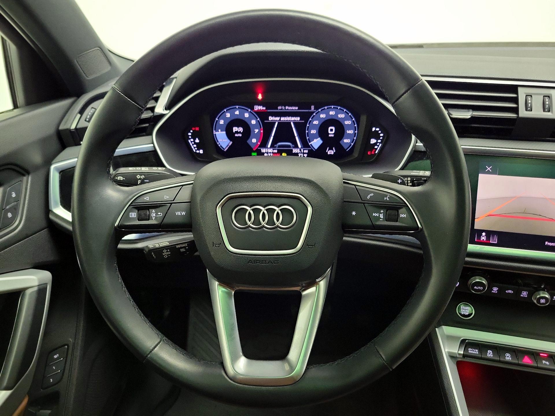 Thumbnail: 2022 Audi Q3 - 10