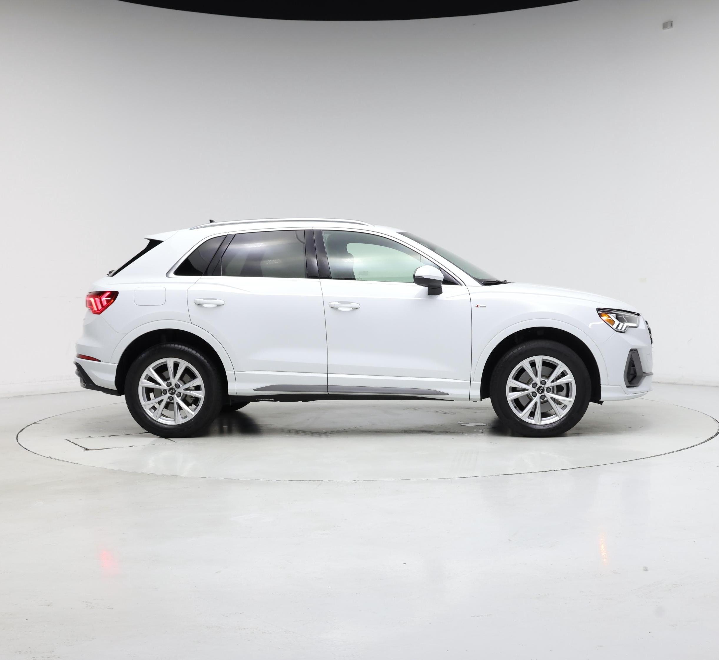 Thumbnail: 2022 Audi Q3 - 7