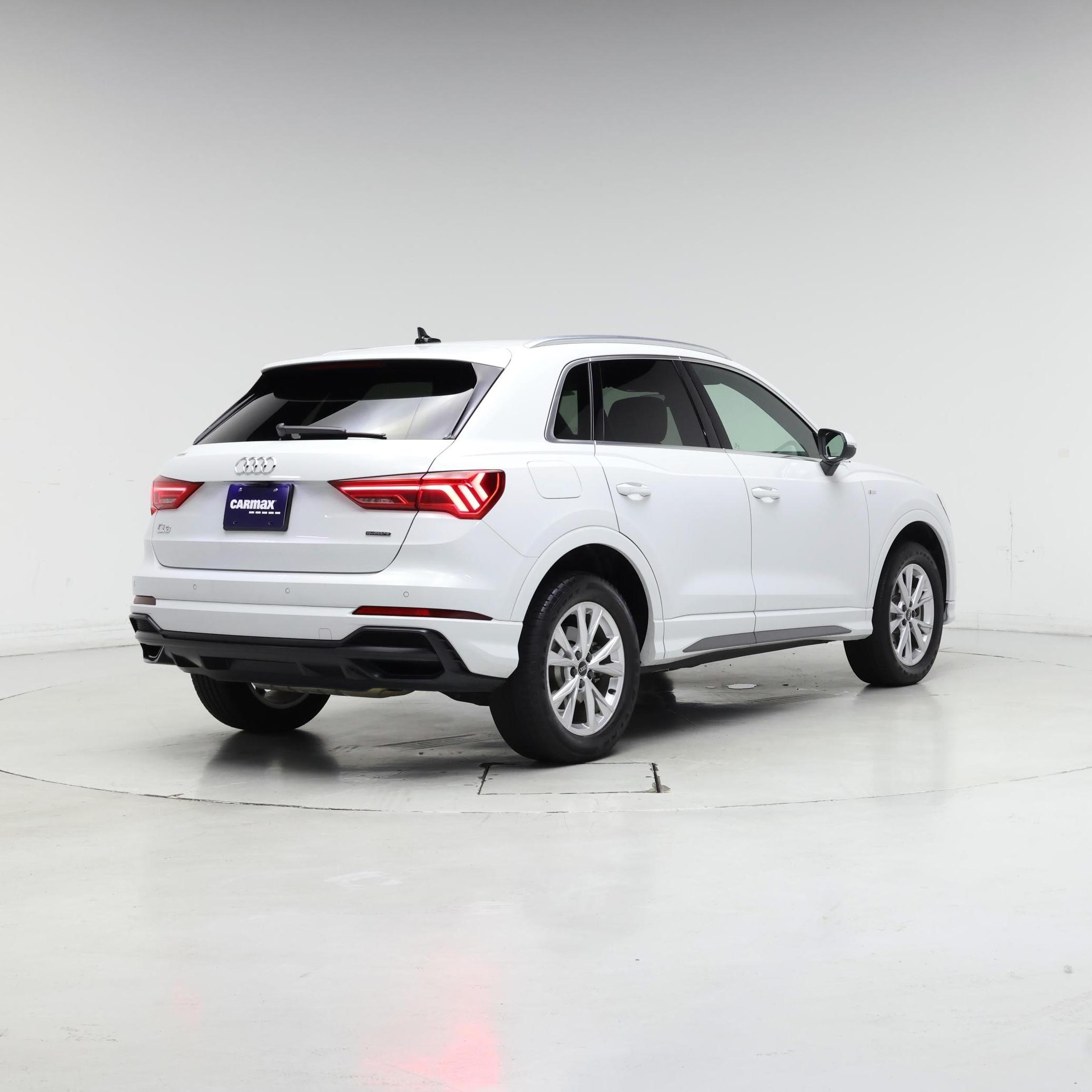 Thumbnail: 2022 Audi Q3 - 8