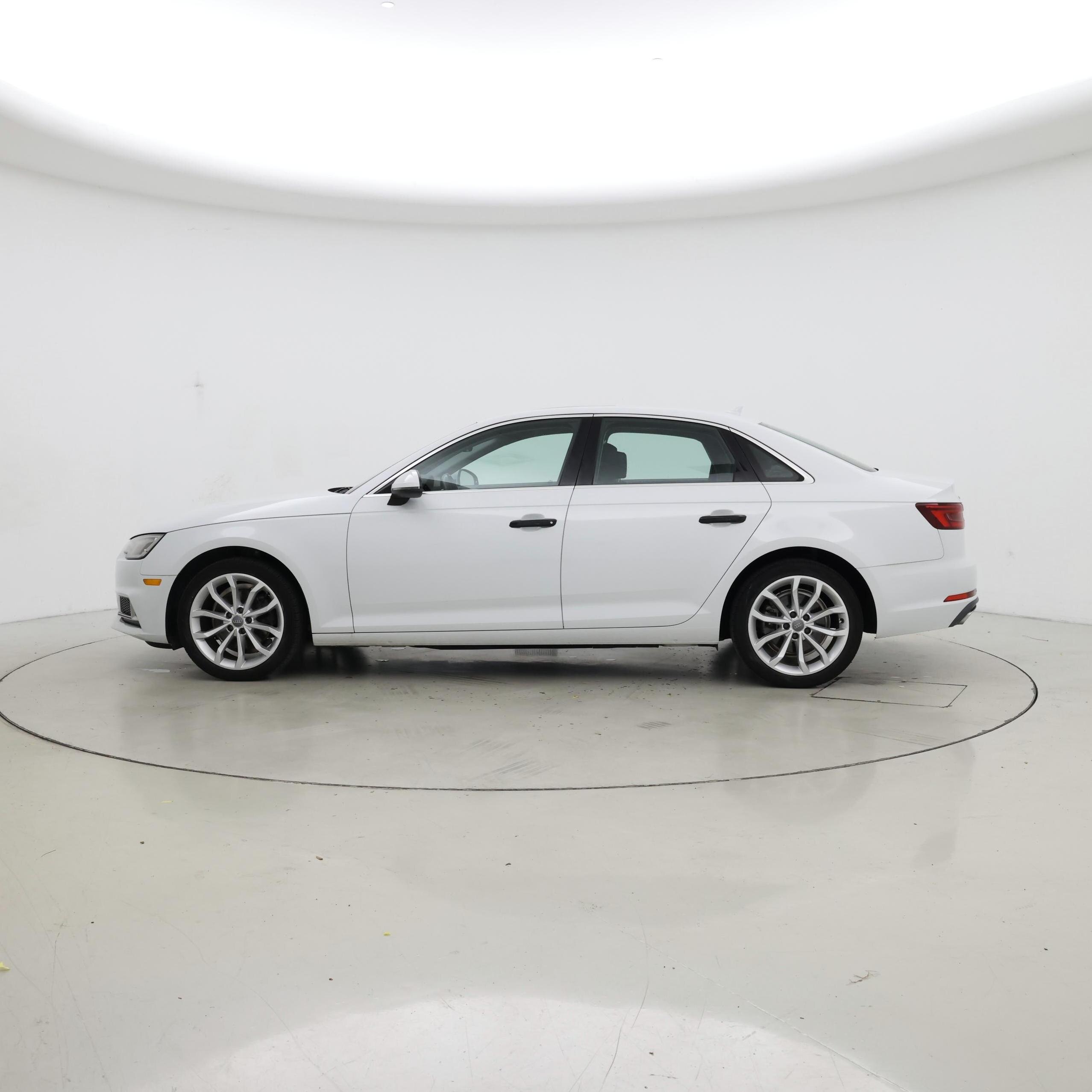 Thumbnail: 2019 Audi A4 - 3