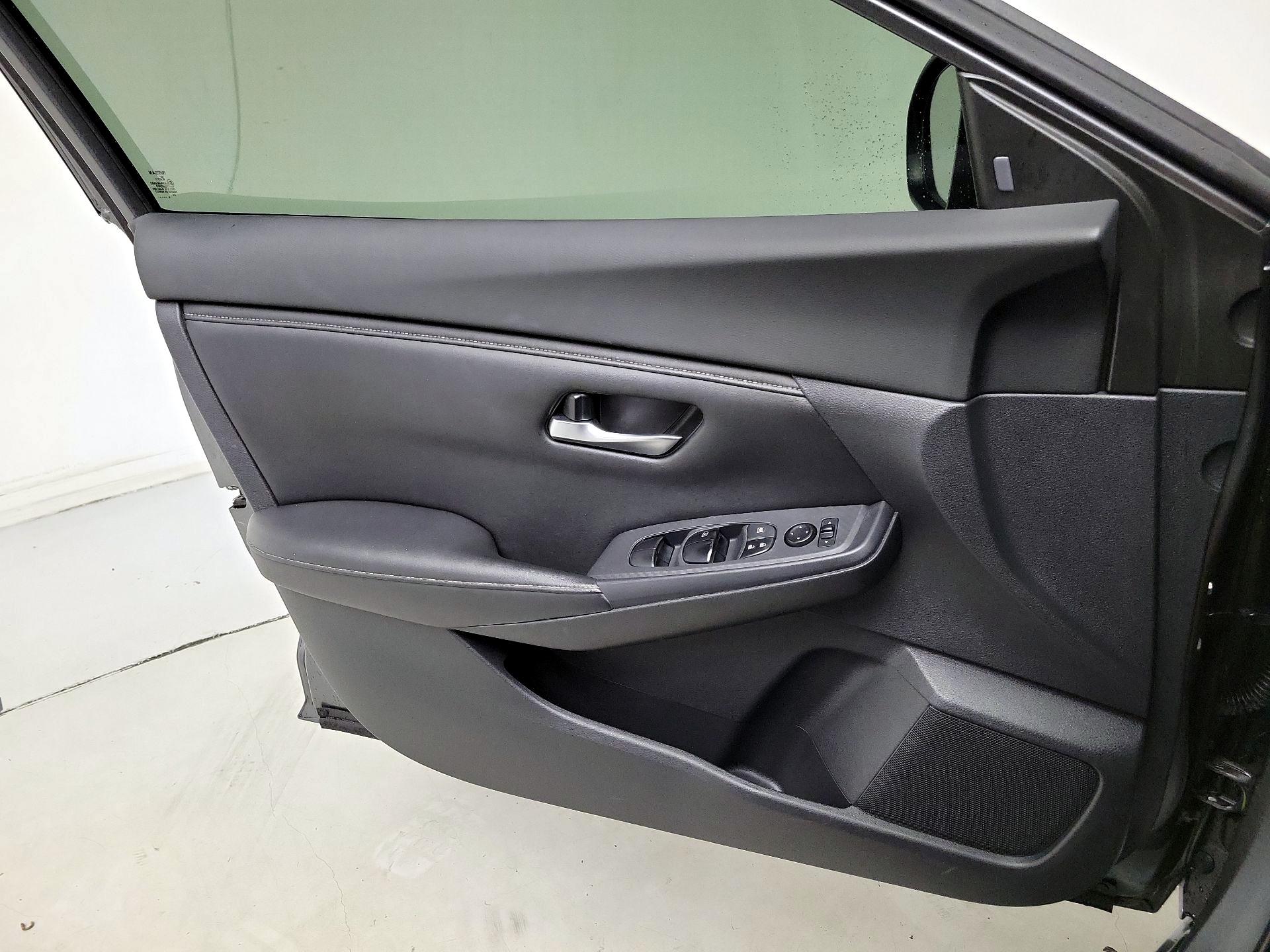 Thumbnail: 2020 Nissan Sentra - 12