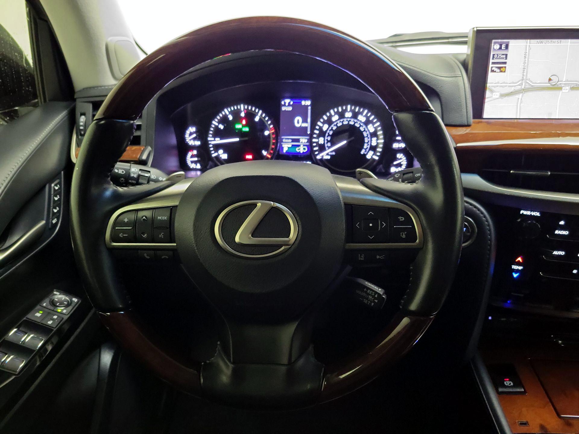 Thumbnail: 2021 Lexus LX - 10