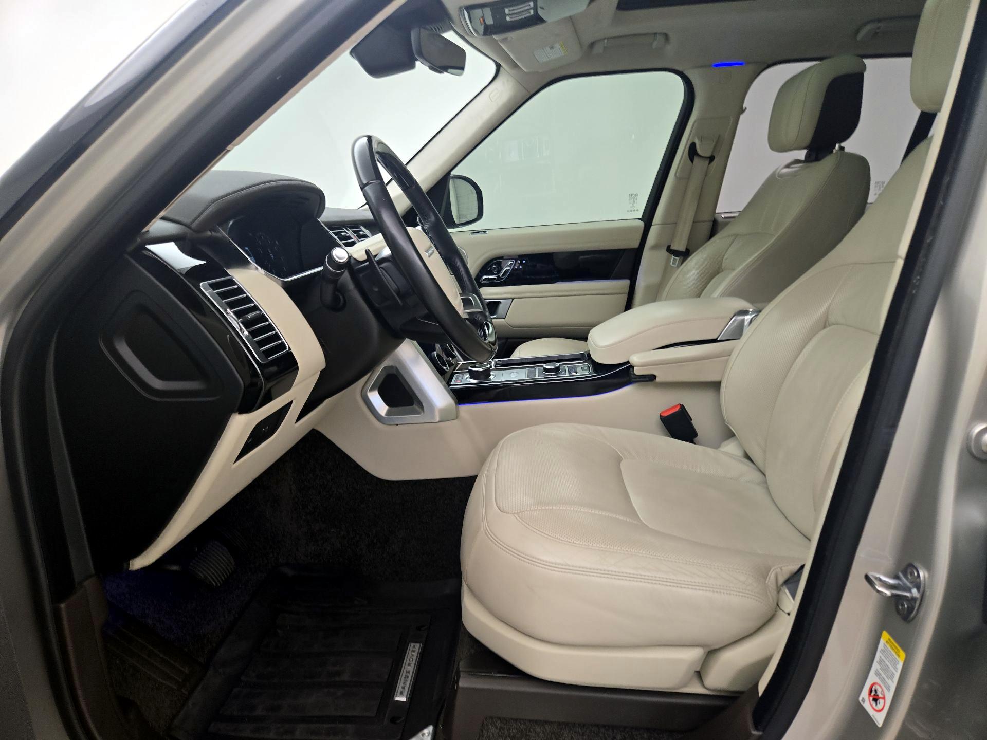 Thumbnail: 2019 Land Rover Range Rover - 11