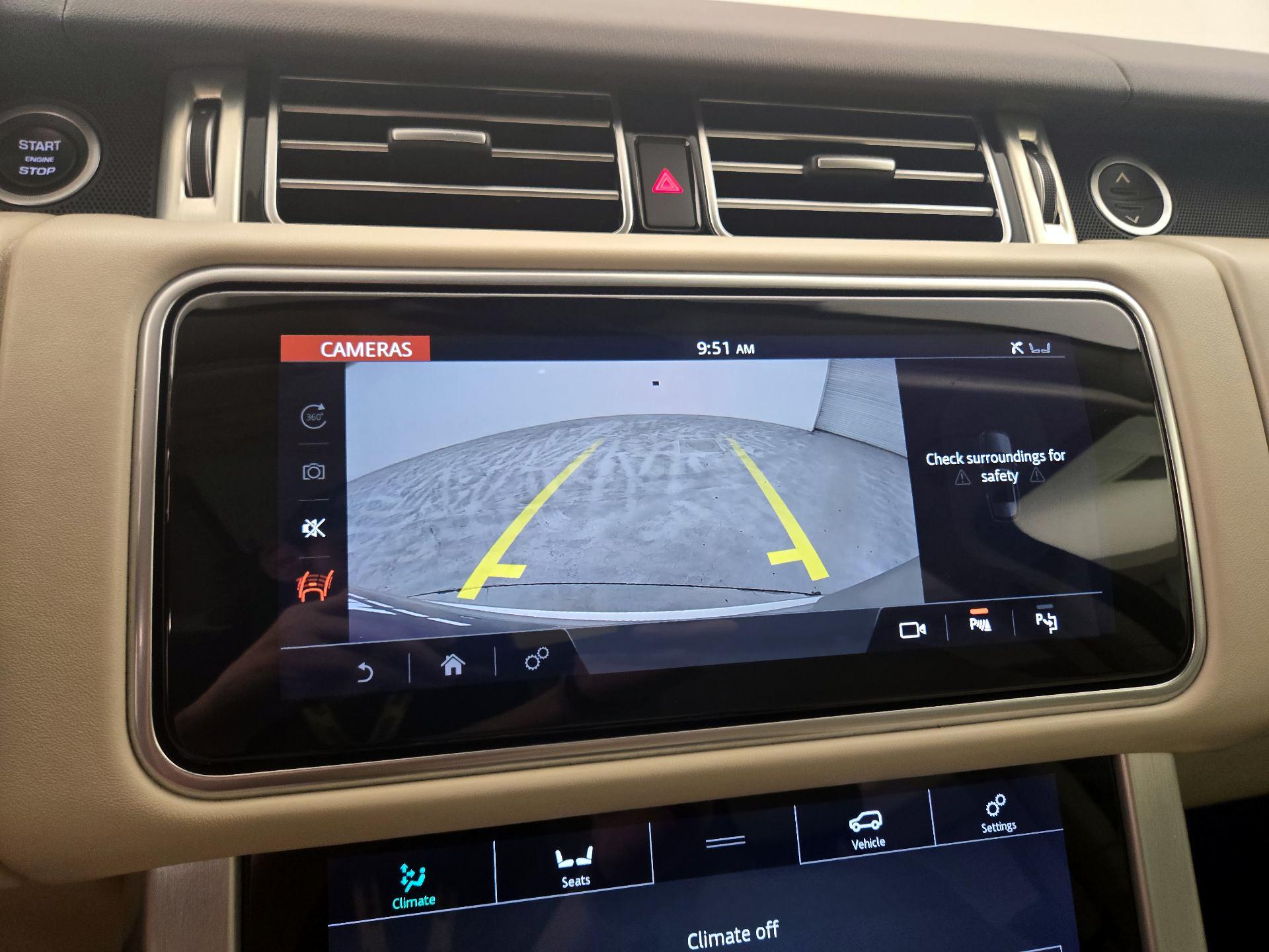 Thumbnail: 2019 Land Rover Range Rover - 15
