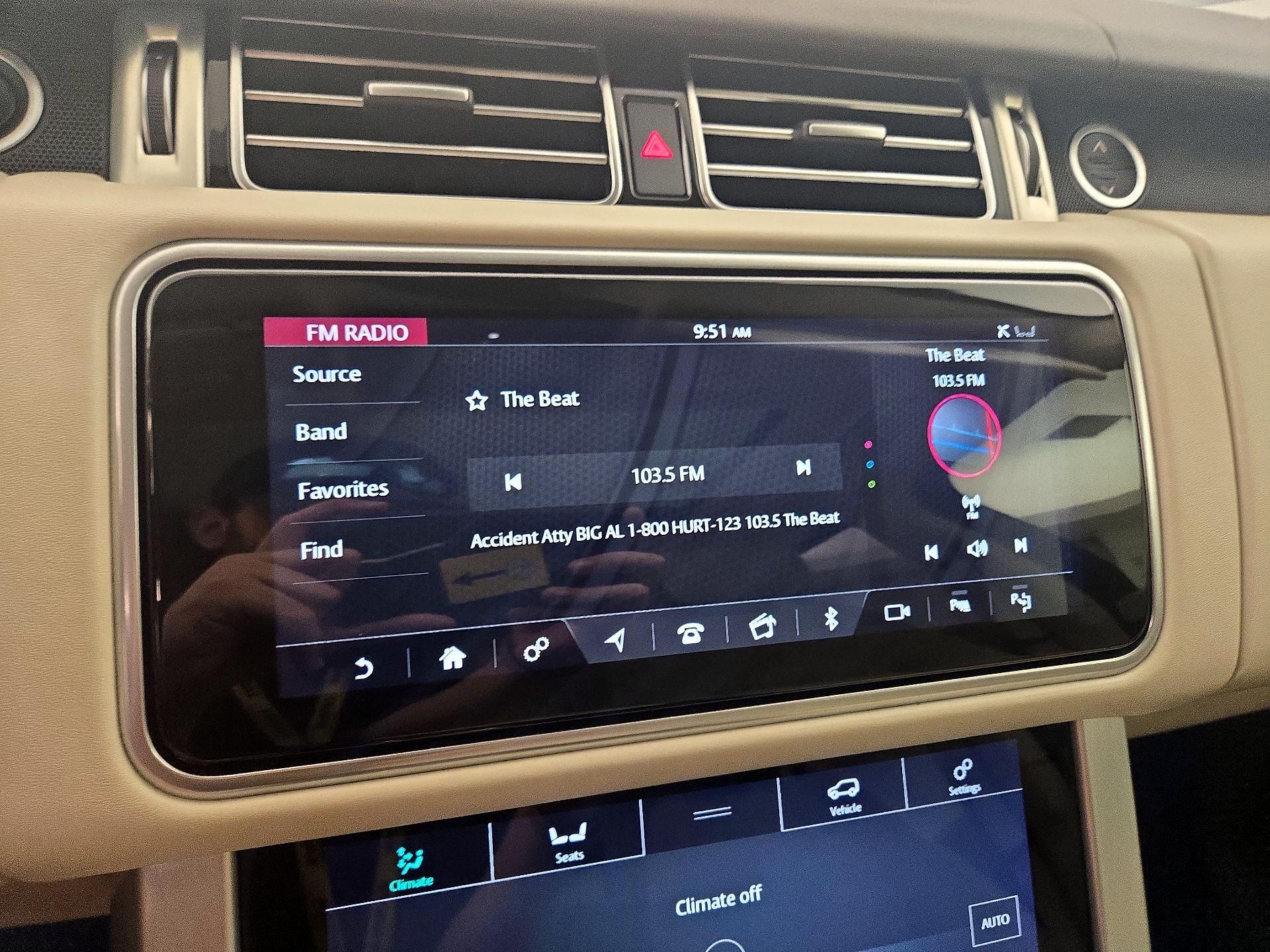 Thumbnail: 2019 Land Rover Range Rover - 16