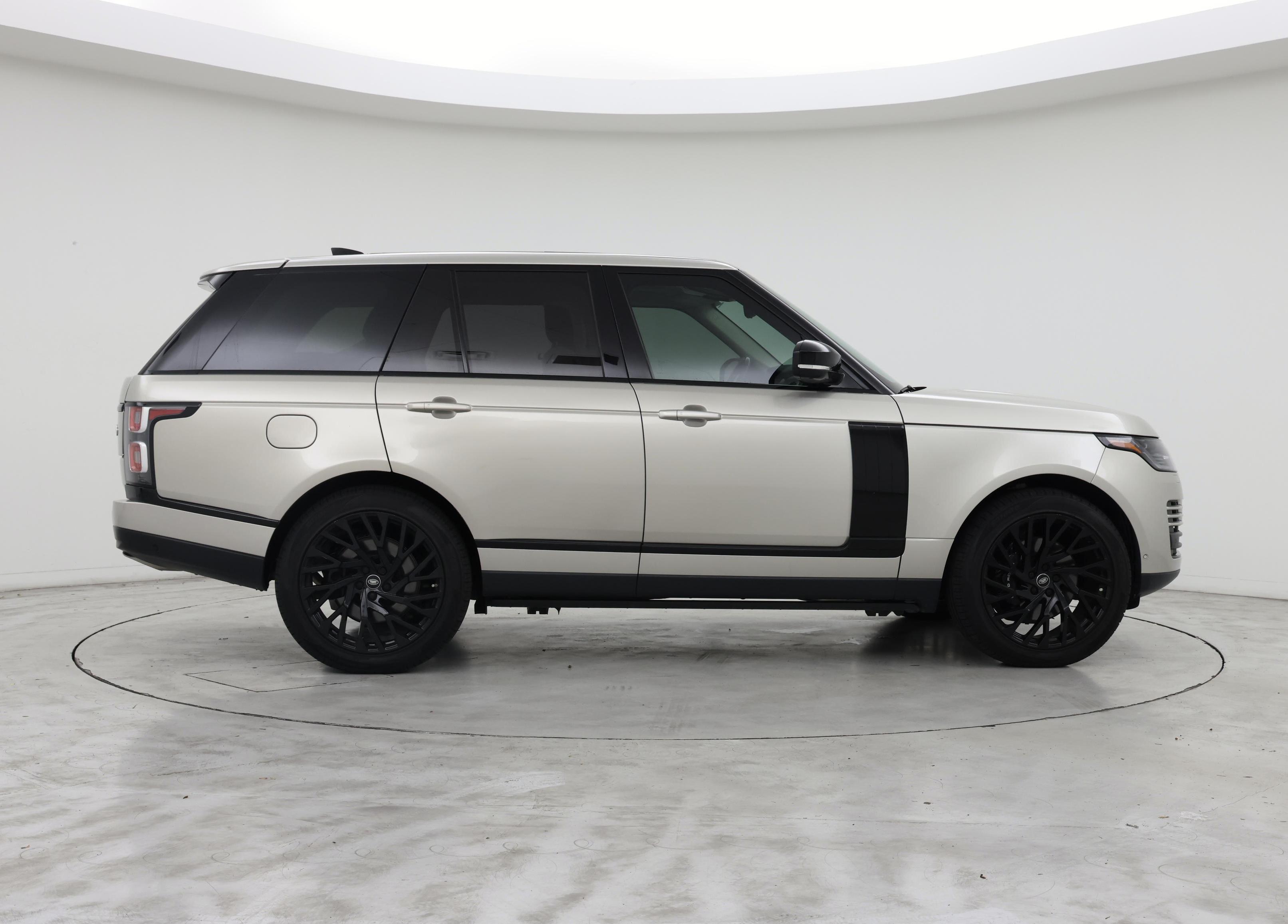 Thumbnail: 2019 Land Rover Range Rover - 7