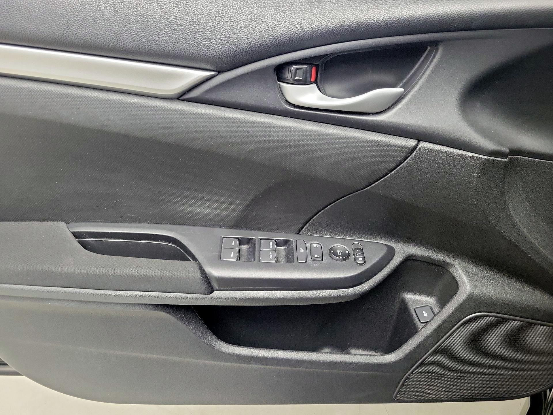 Thumbnail: 2019 Honda Civic - 12