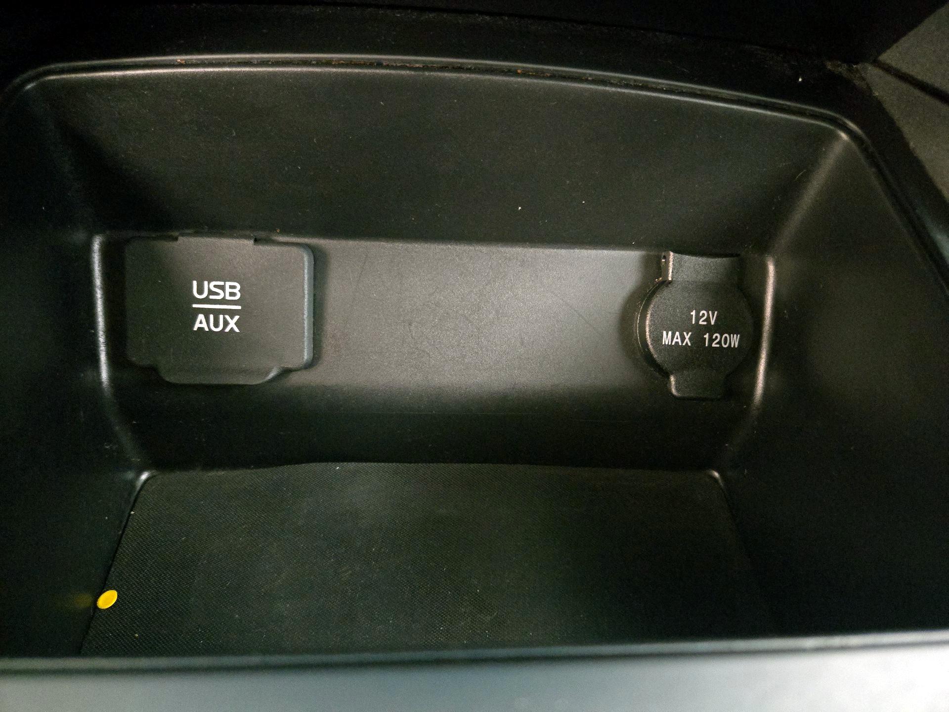 Thumbnail: 2015 Nissan Altima - 18