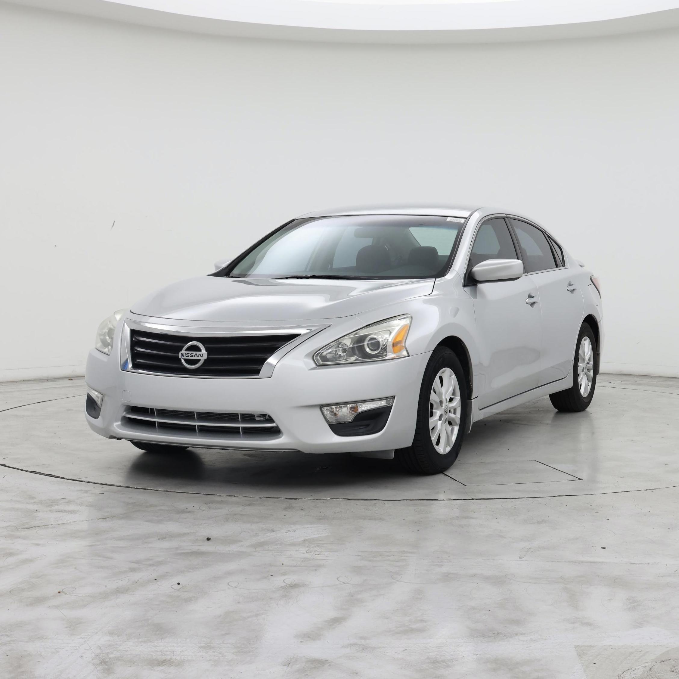 Thumbnail: 2015 Nissan Altima - 4
