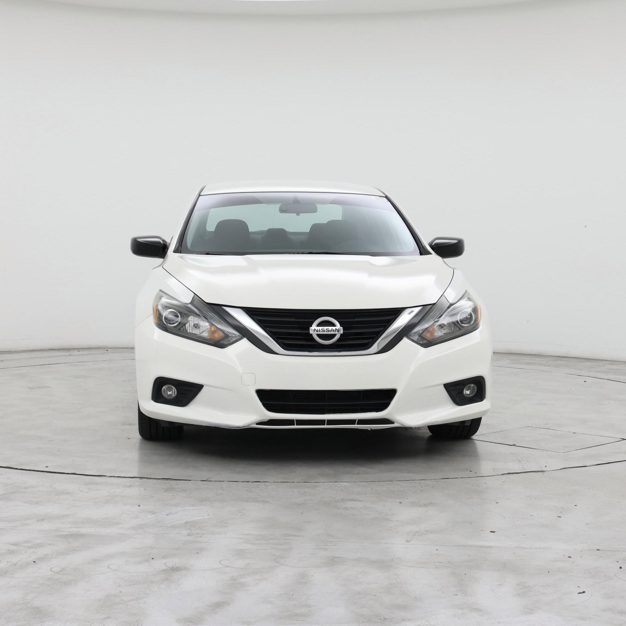Thumbnail: 2017 Nissan Altima - 5