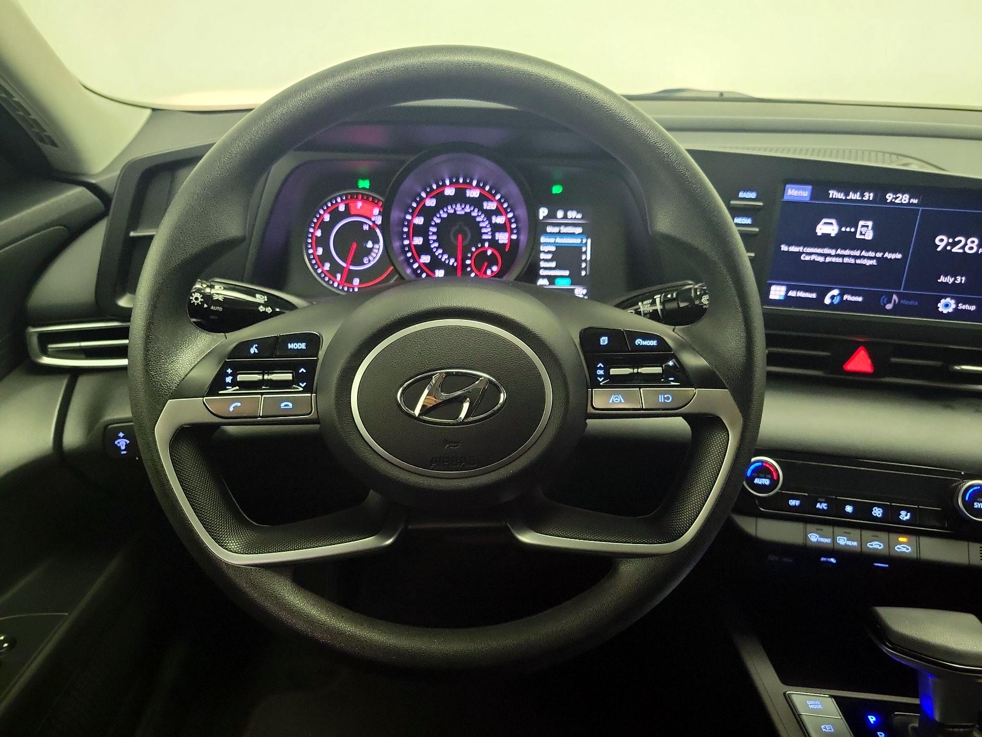 Thumbnail: 2023 Hyundai Elantra - 10