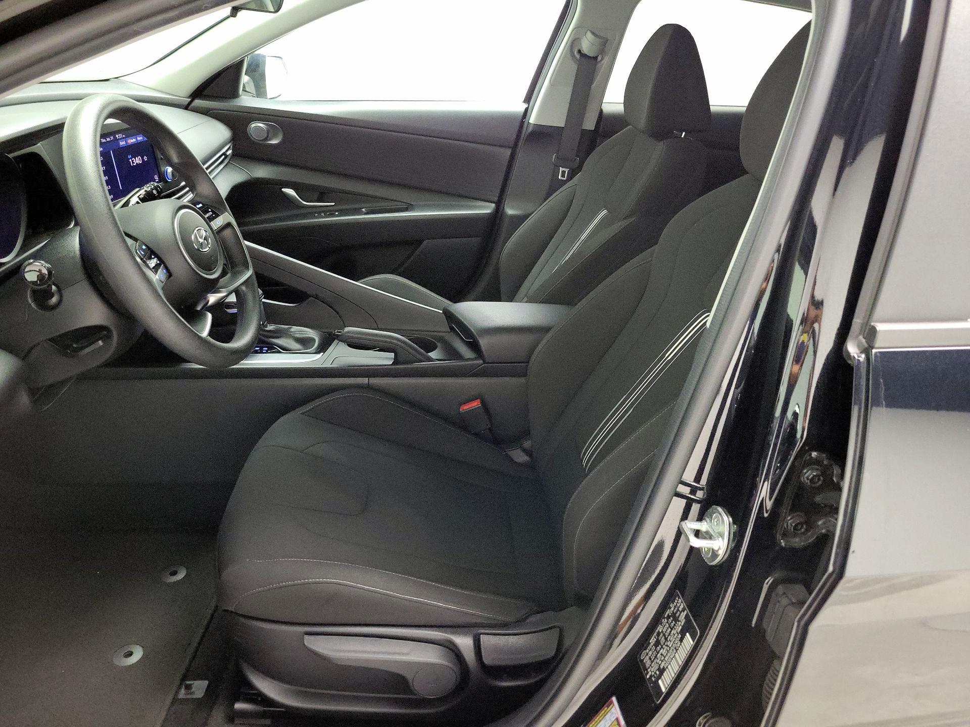 Thumbnail: 2023 Hyundai Elantra - 11