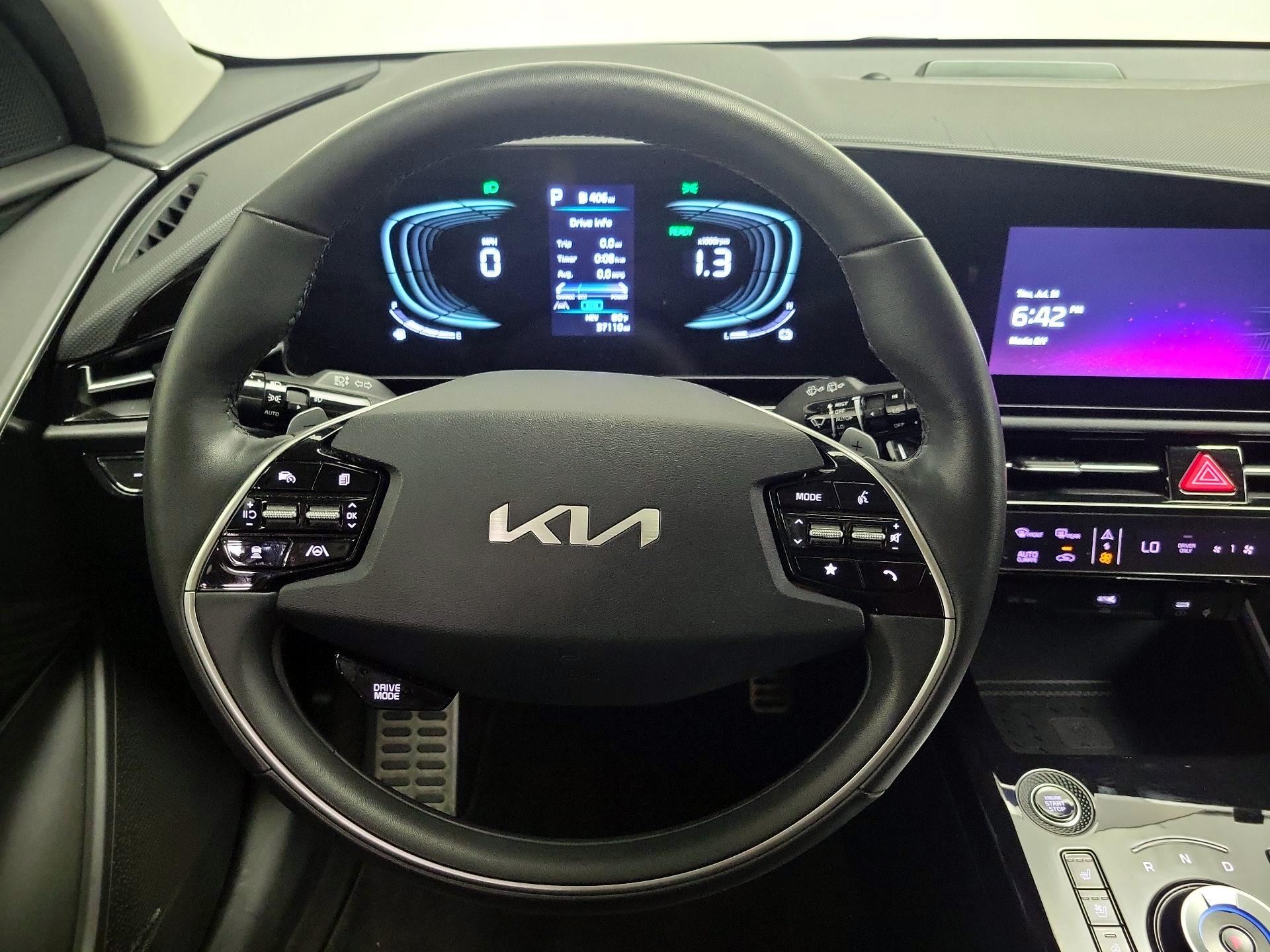 Thumbnail: 2023 Kia Niro - 10