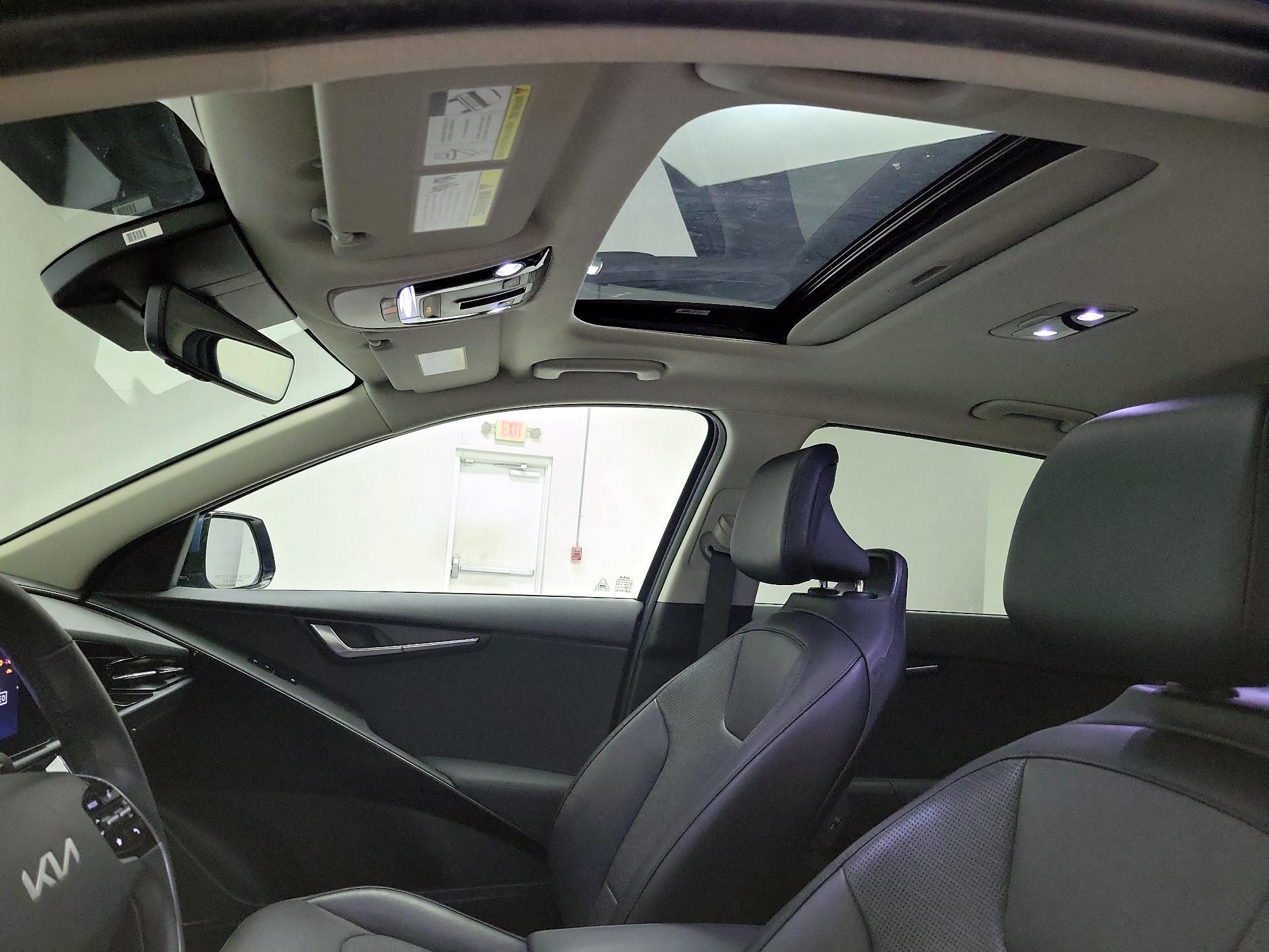 Thumbnail: 2023 Kia Niro - 20