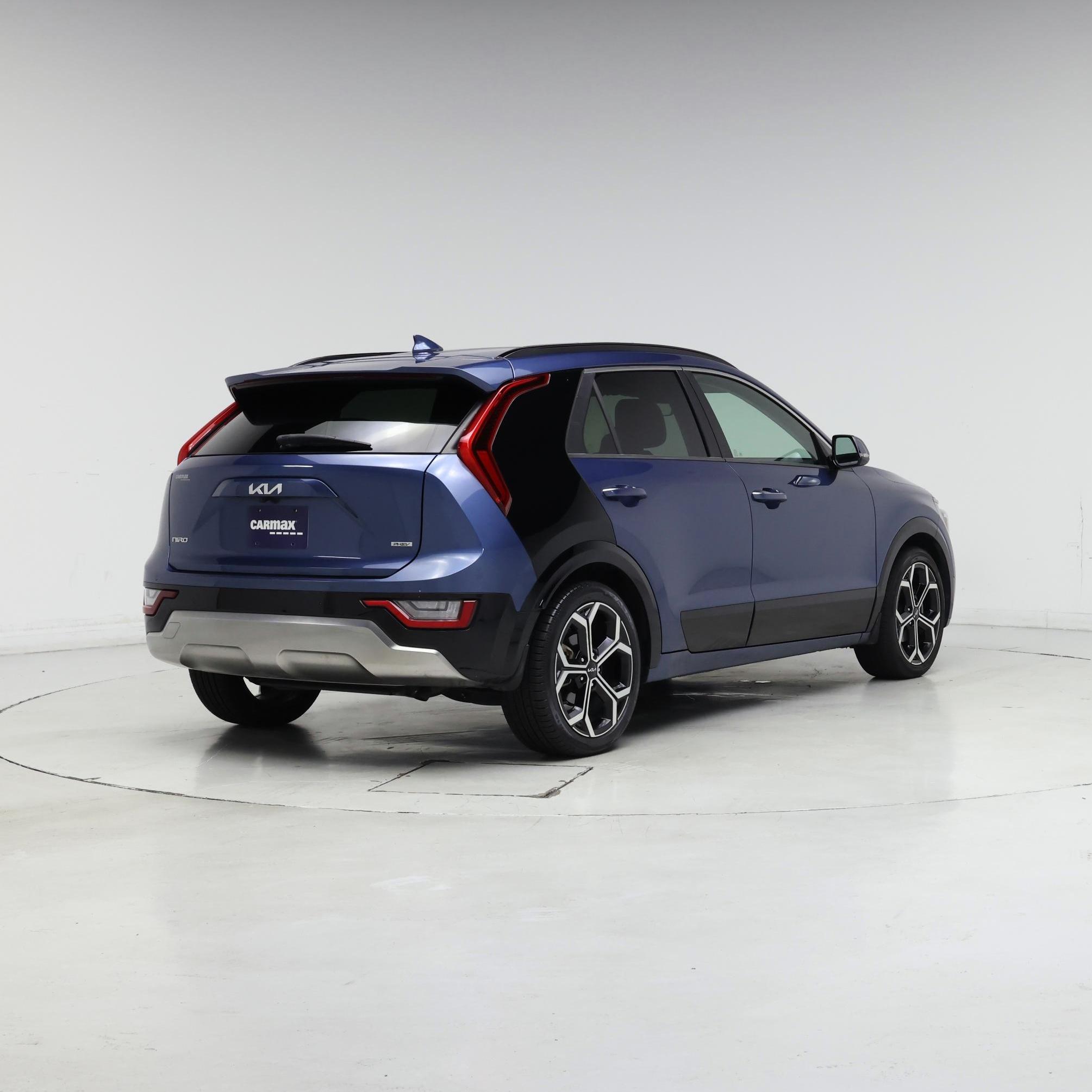 Thumbnail: 2023 Kia Niro - 8