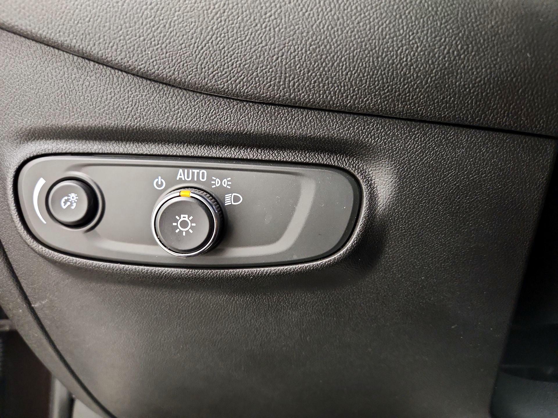 Thumbnail: 2020 Chevrolet Equinox - 13
