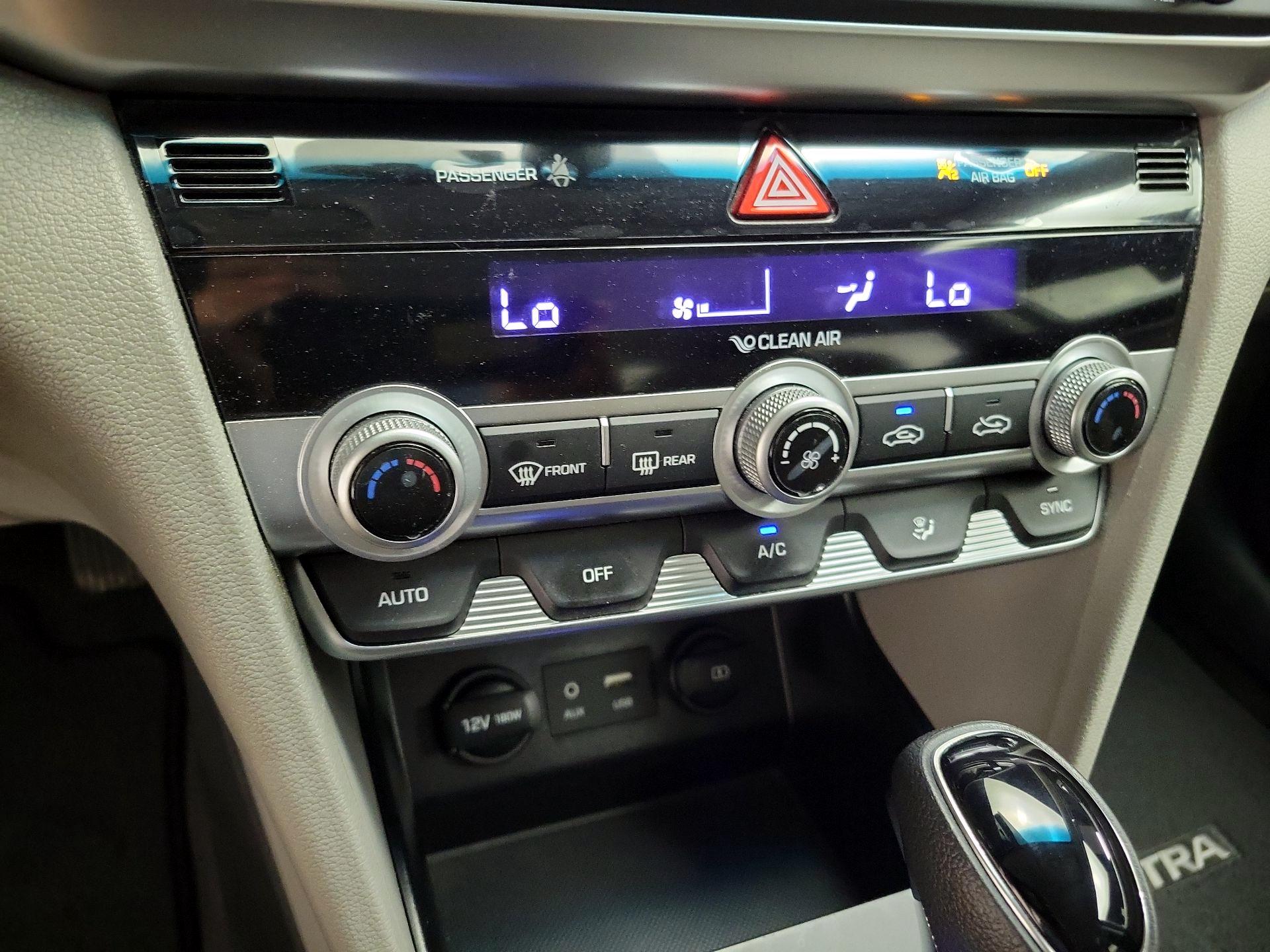 Thumbnail: 2020 Hyundai Elantra - 16