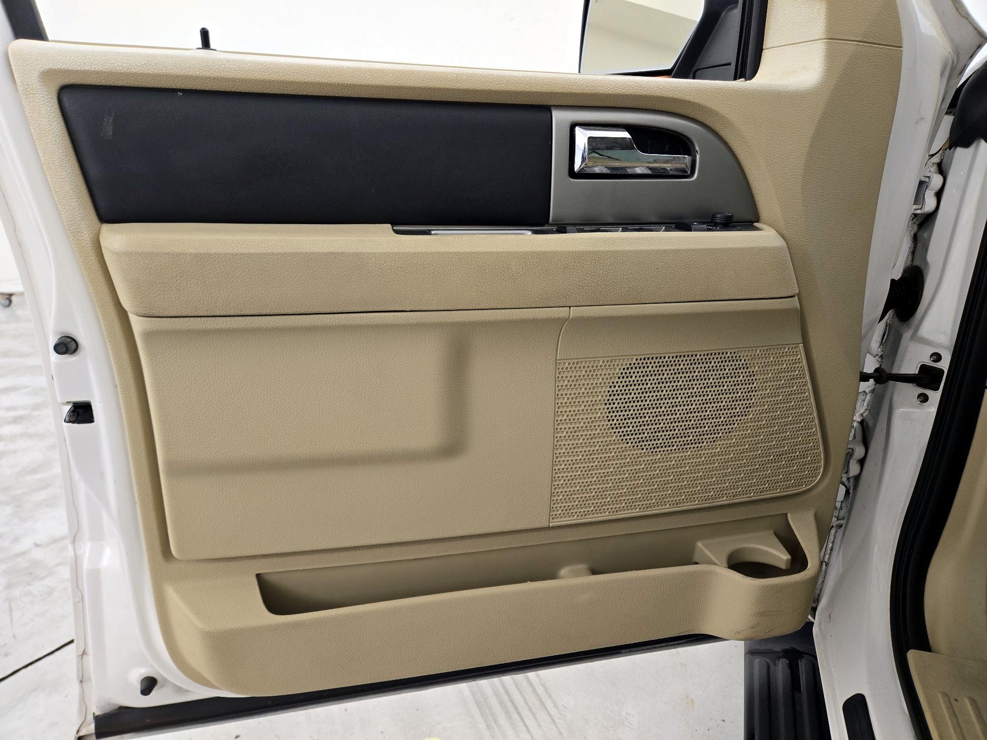 Thumbnail: 2015 Ford Expedition - 12