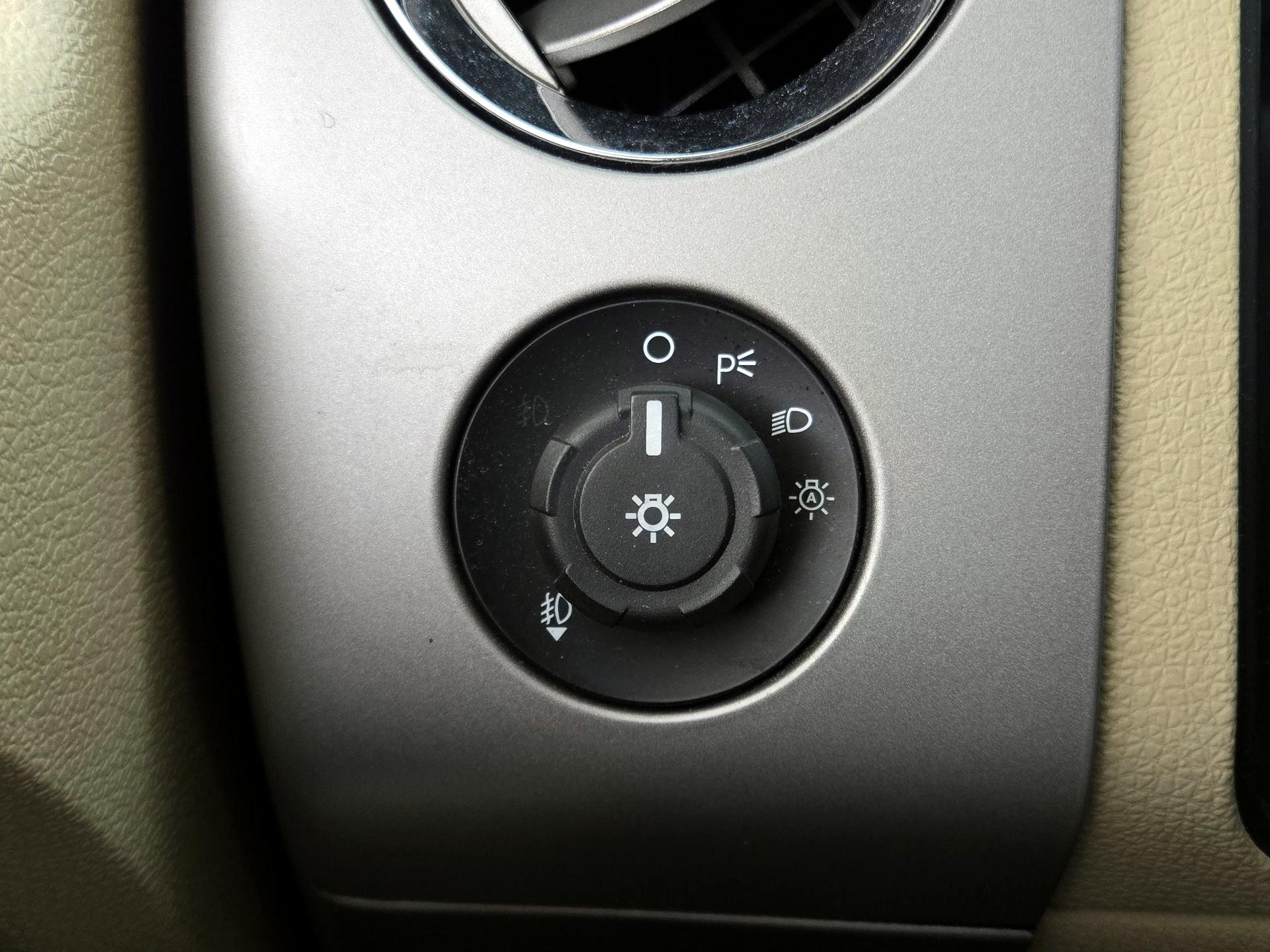 Thumbnail: 2015 Ford Expedition - 13