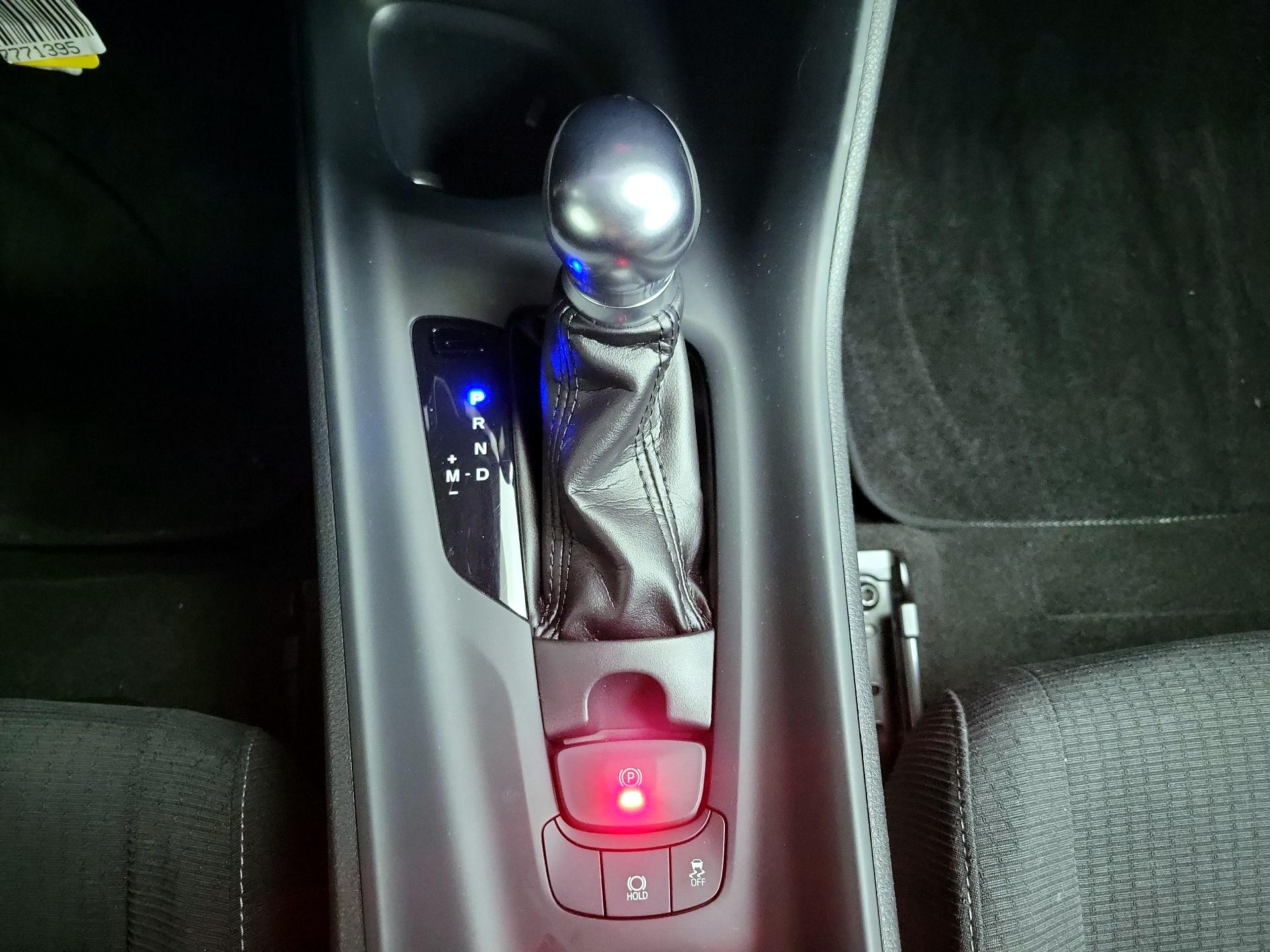 Thumbnail: 2019 Toyota C-HR - 17