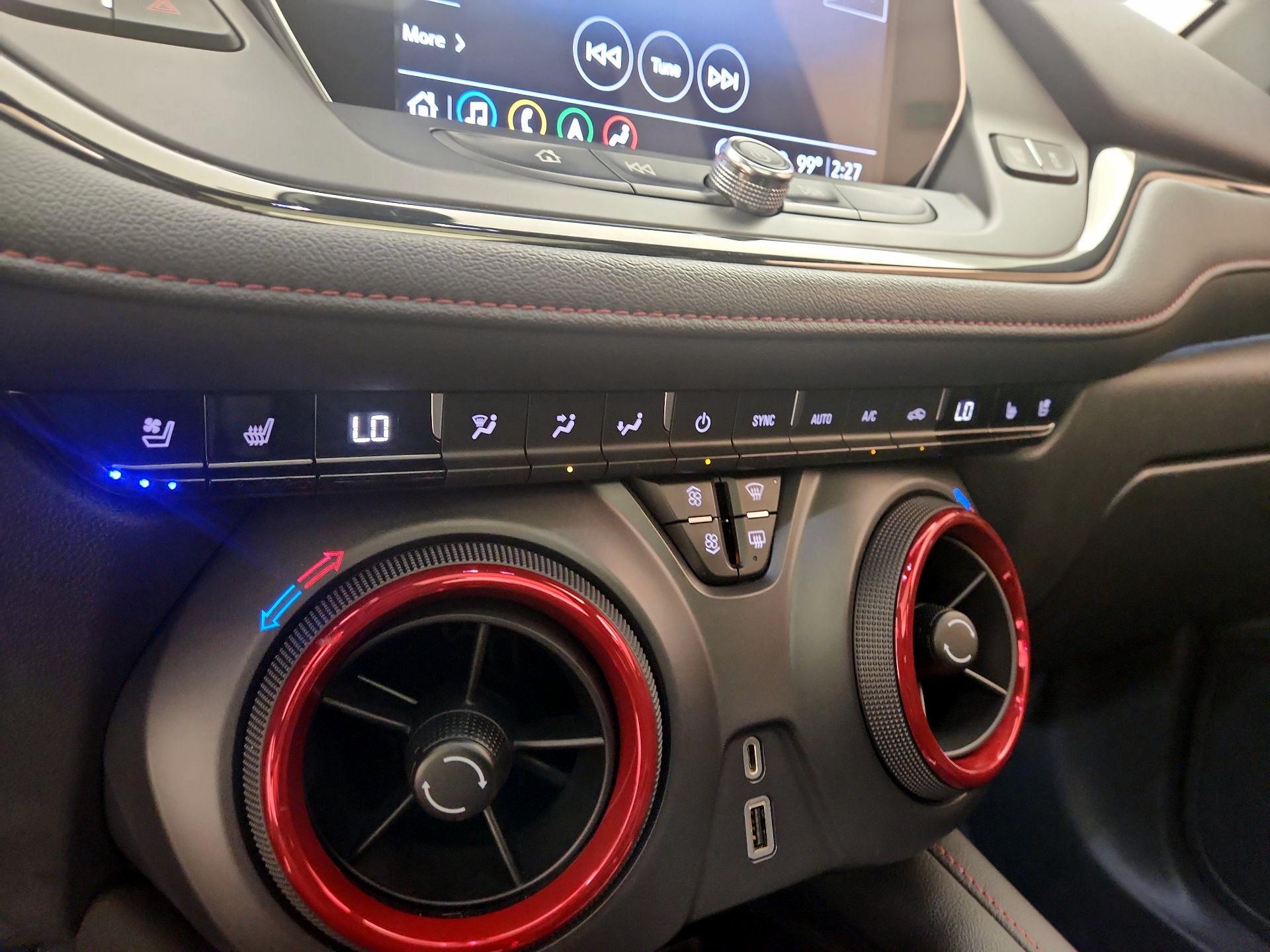 Thumbnail: 2021 Chevrolet Blazer - 16