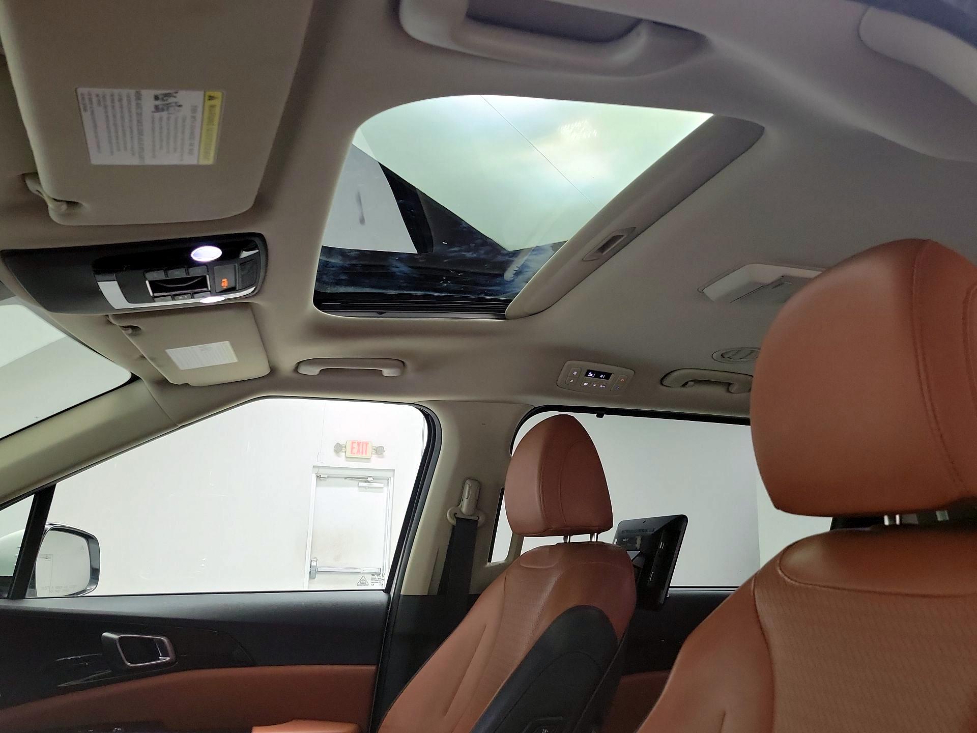 Thumbnail: 2022 Kia Carnival - 20