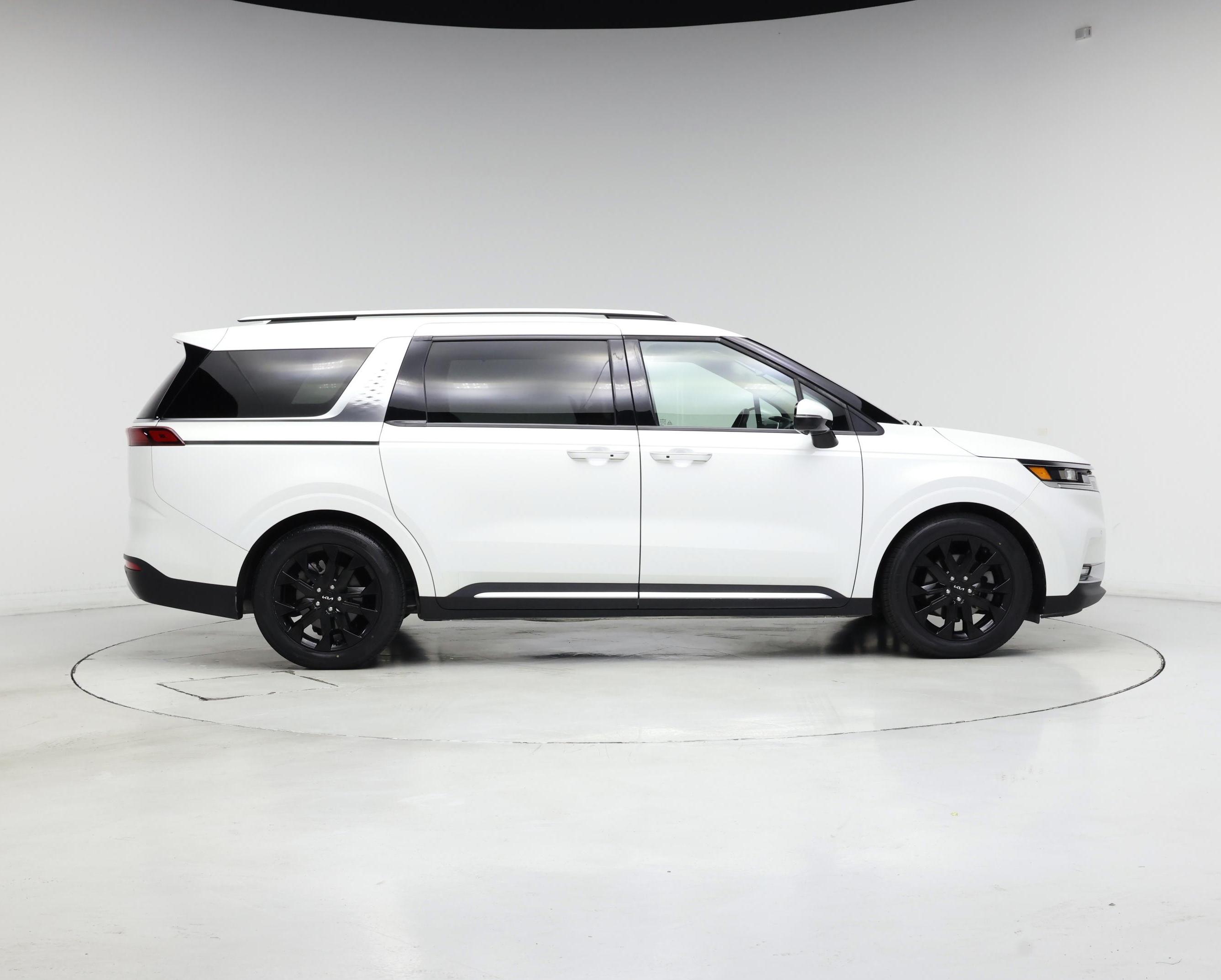 Thumbnail: 2022 Kia Carnival - 7