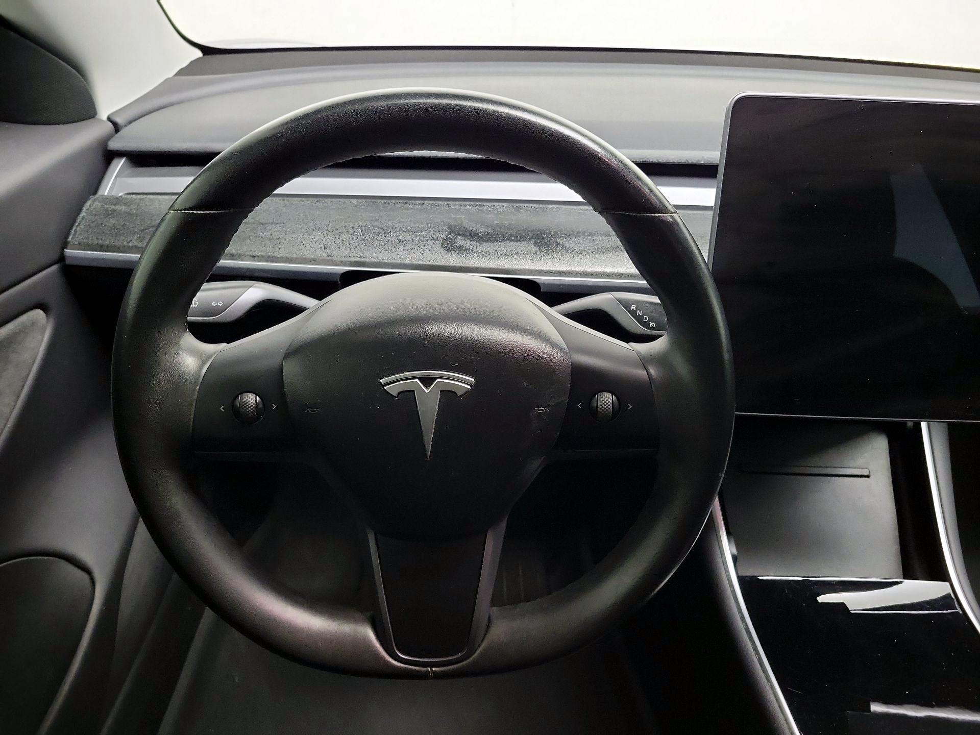 Thumbnail: 2019 Tesla Model 3 - 10