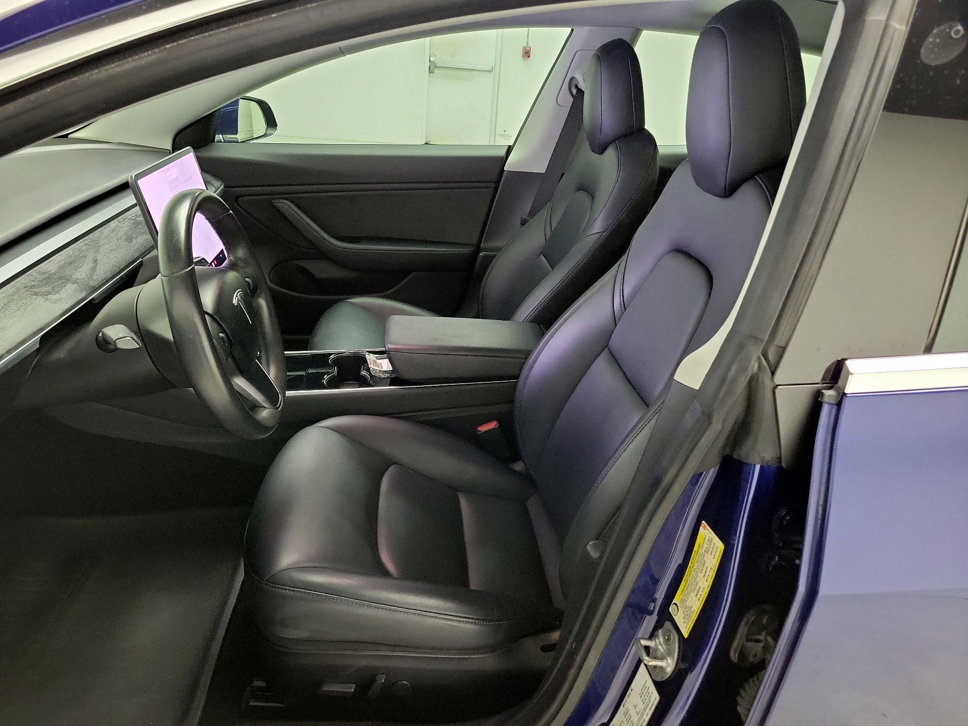 Thumbnail: 2019 Tesla Model 3 - 11
