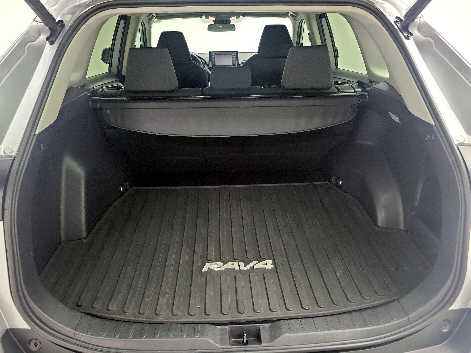 Thumbnail: 2021 Toyota RAV4 - 20