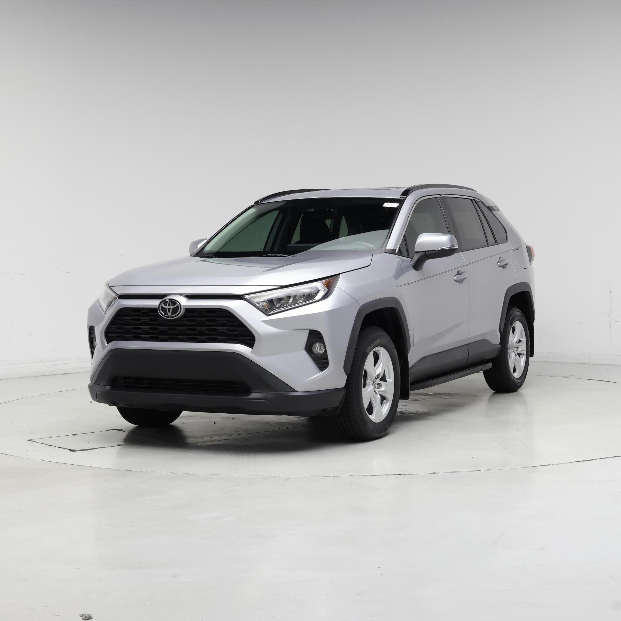 Thumbnail: 2021 Toyota RAV4 - 4