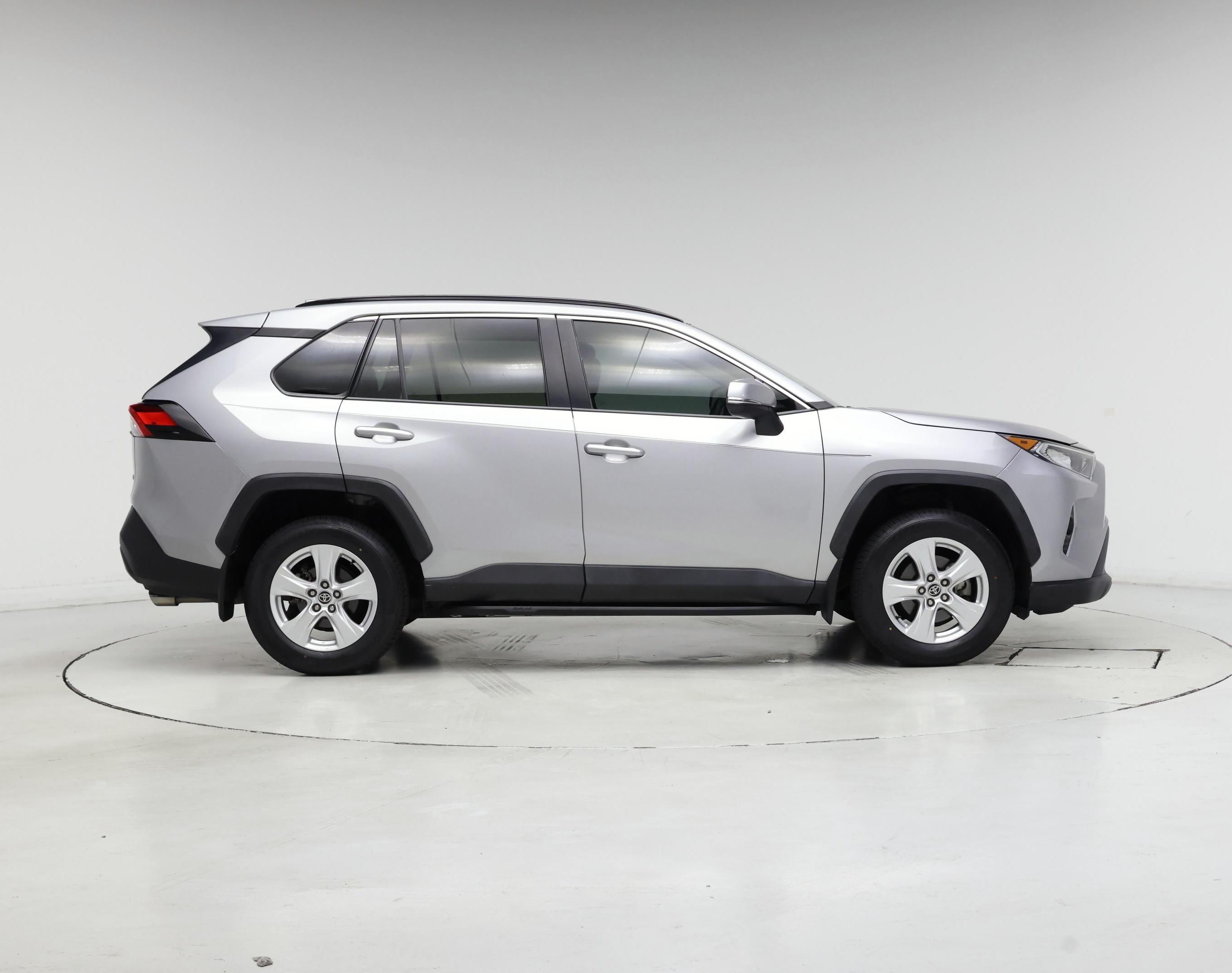 Thumbnail: 2021 Toyota RAV4 - 7