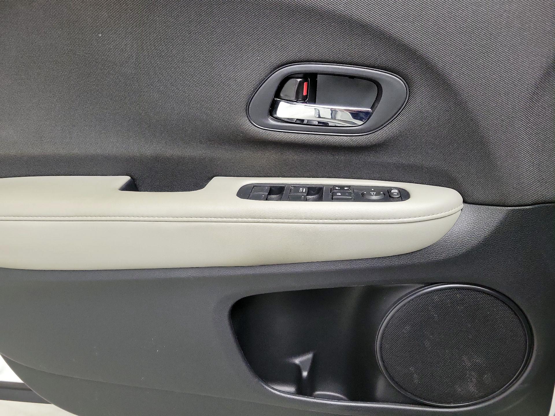 Thumbnail: 2022 Honda HR-V - 12