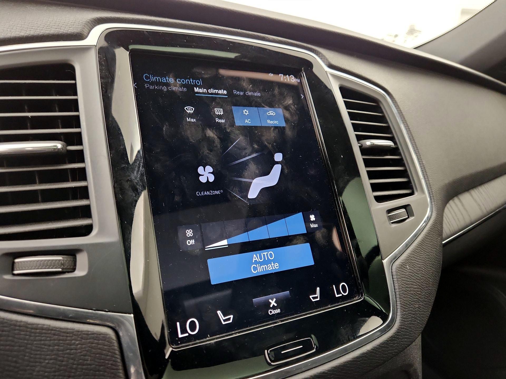 Thumbnail: 2020 Volvo XC90 - 17
