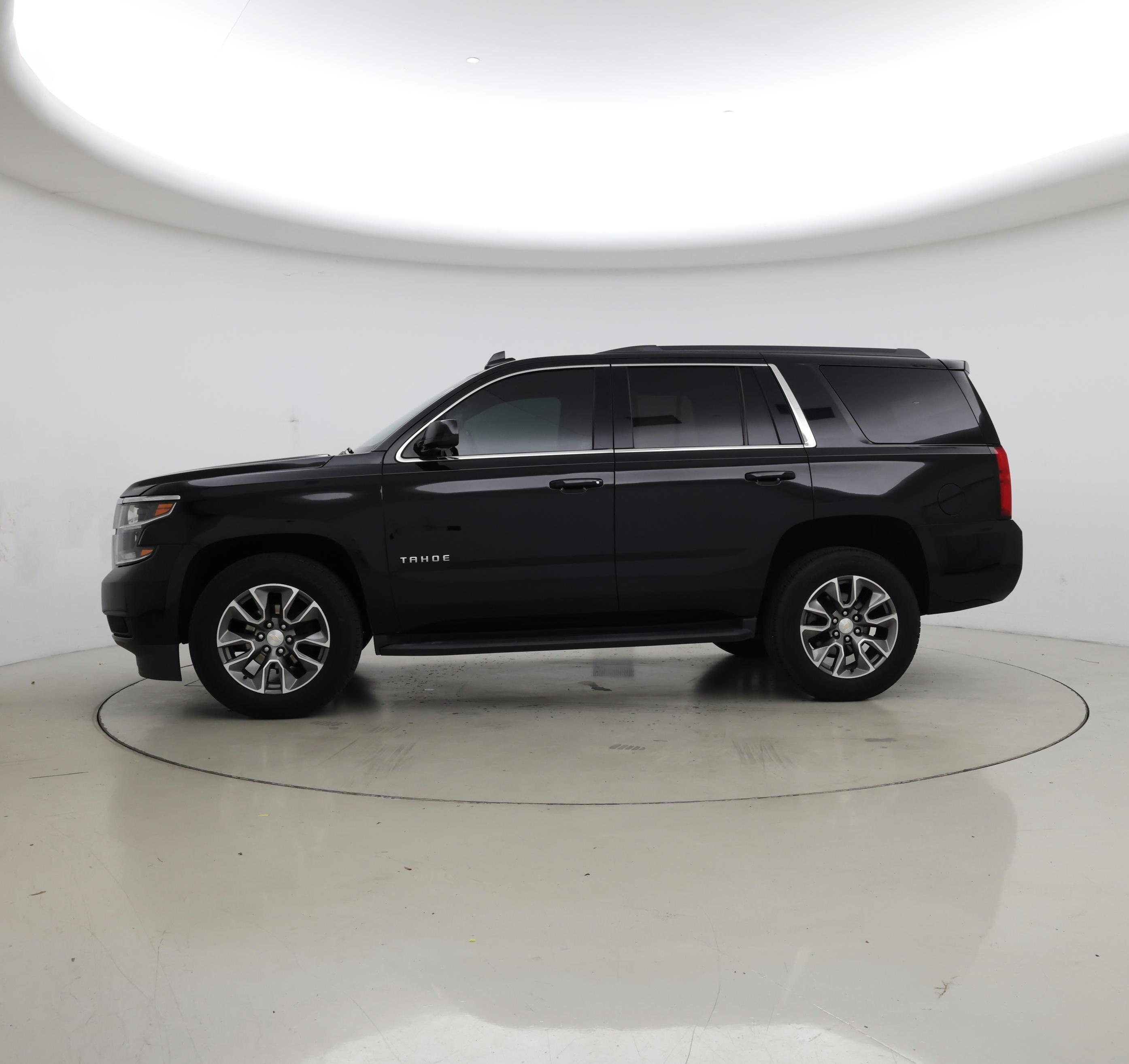 Thumbnail: 2020 Chevrolet Tahoe - 3