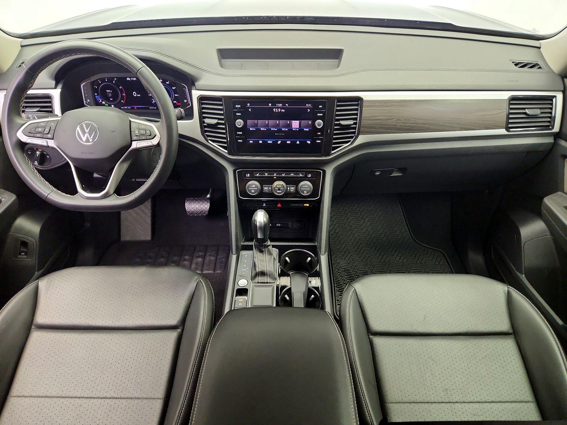 Thumbnail: 2023 Volkswagen Atlas - 9