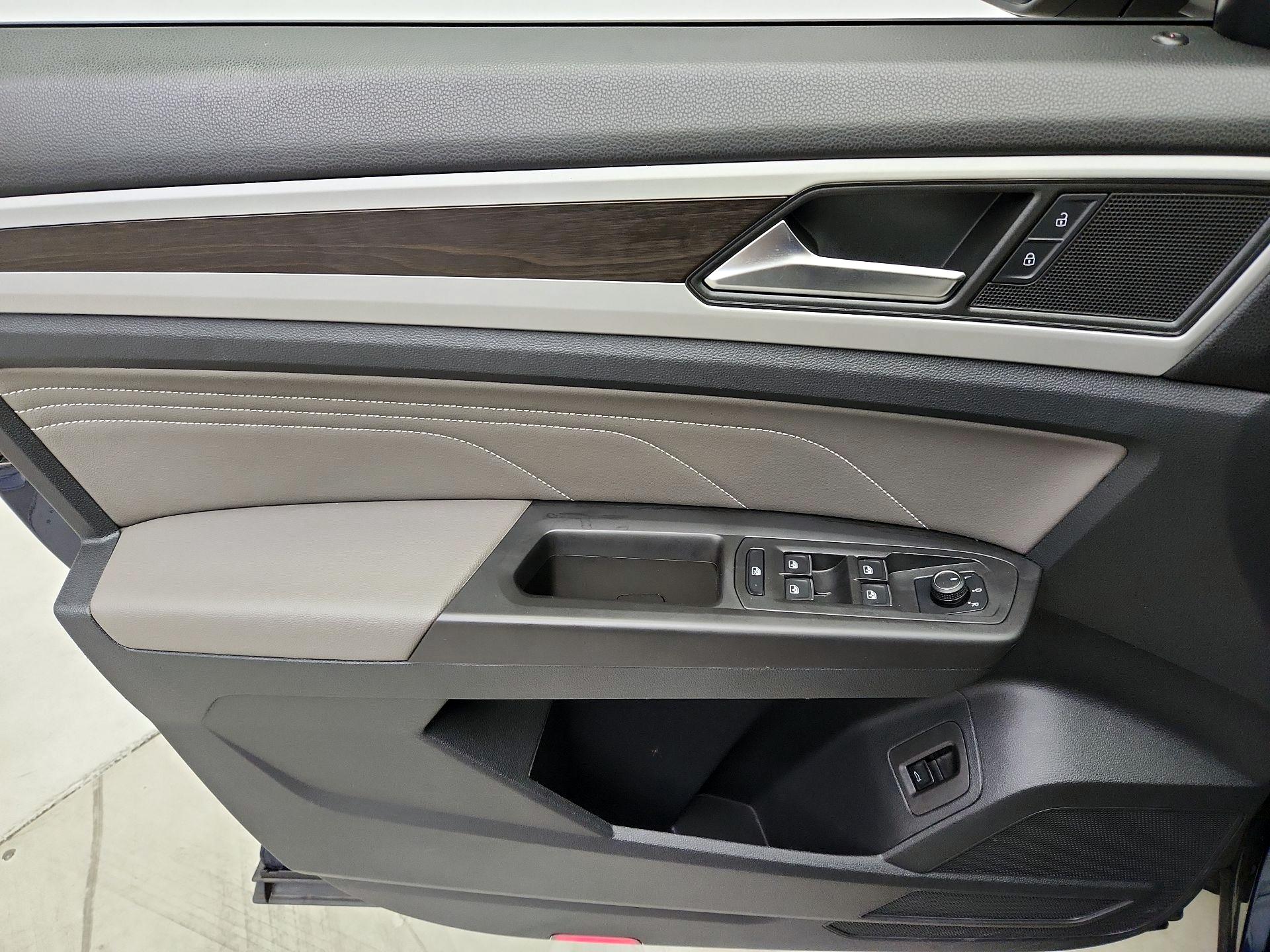 Thumbnail: 2023 Volkswagen Atlas - 12