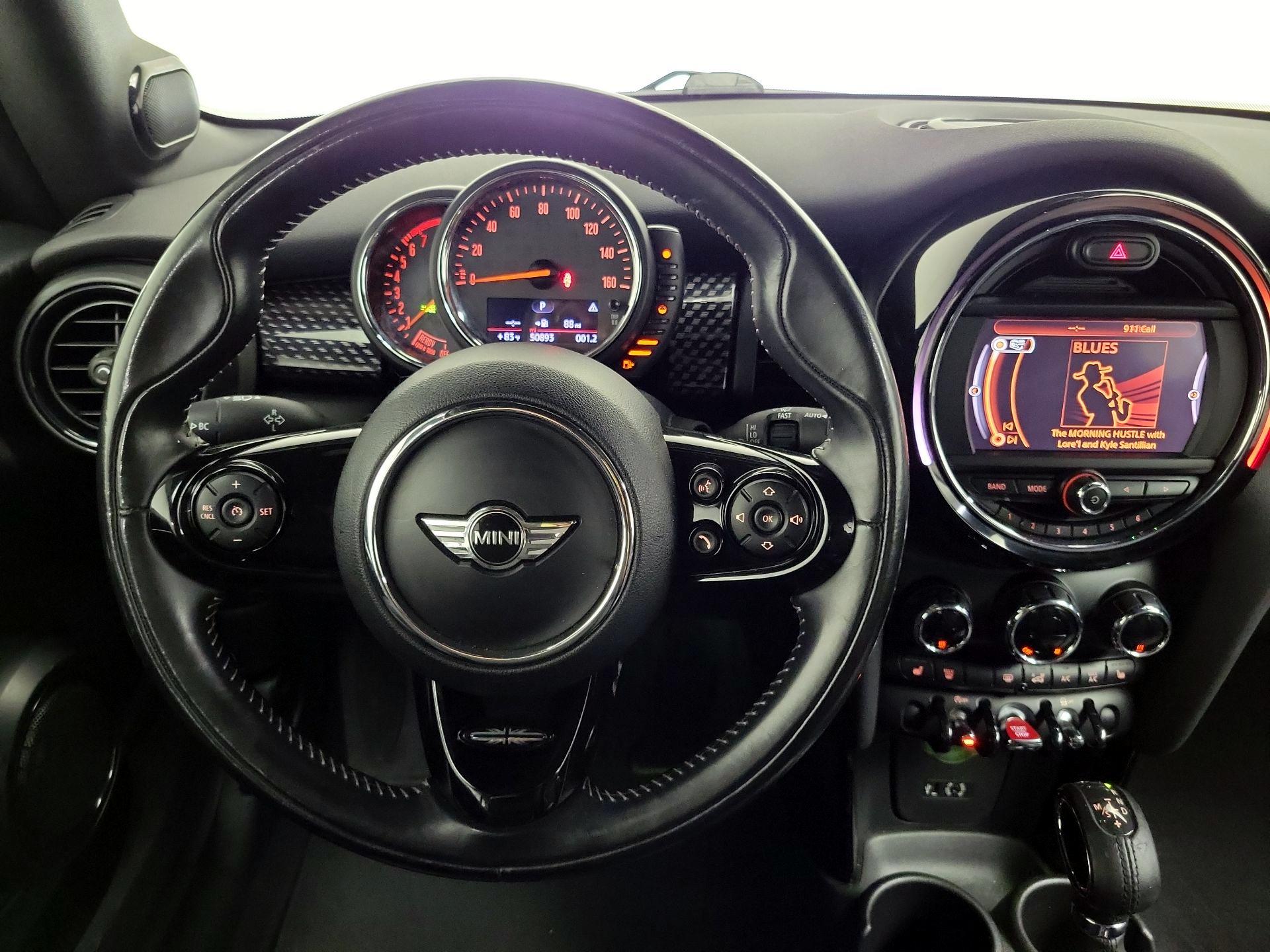 Thumbnail: 2017 MINI Cooper - 10
