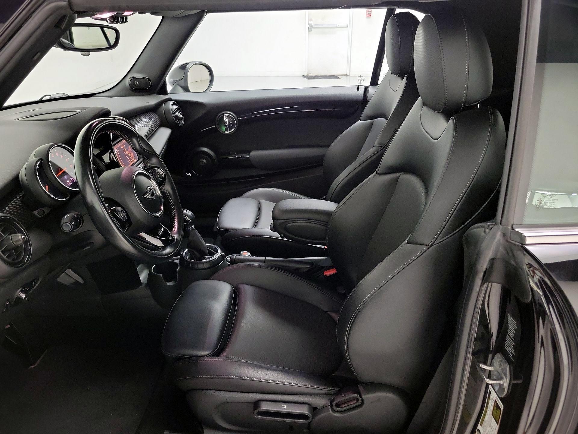 Thumbnail: 2017 MINI Cooper - 11
