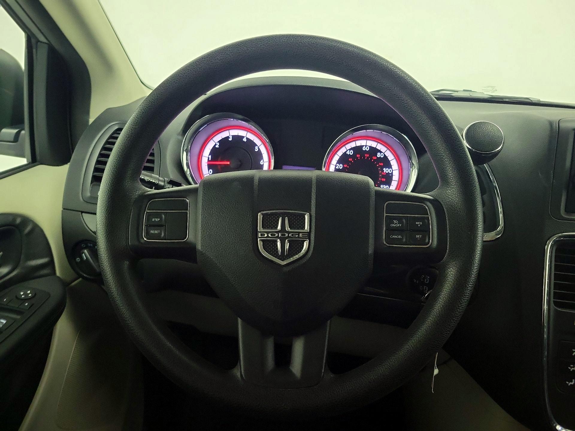 Thumbnail: 2014 Dodge Grand Caravan - 10