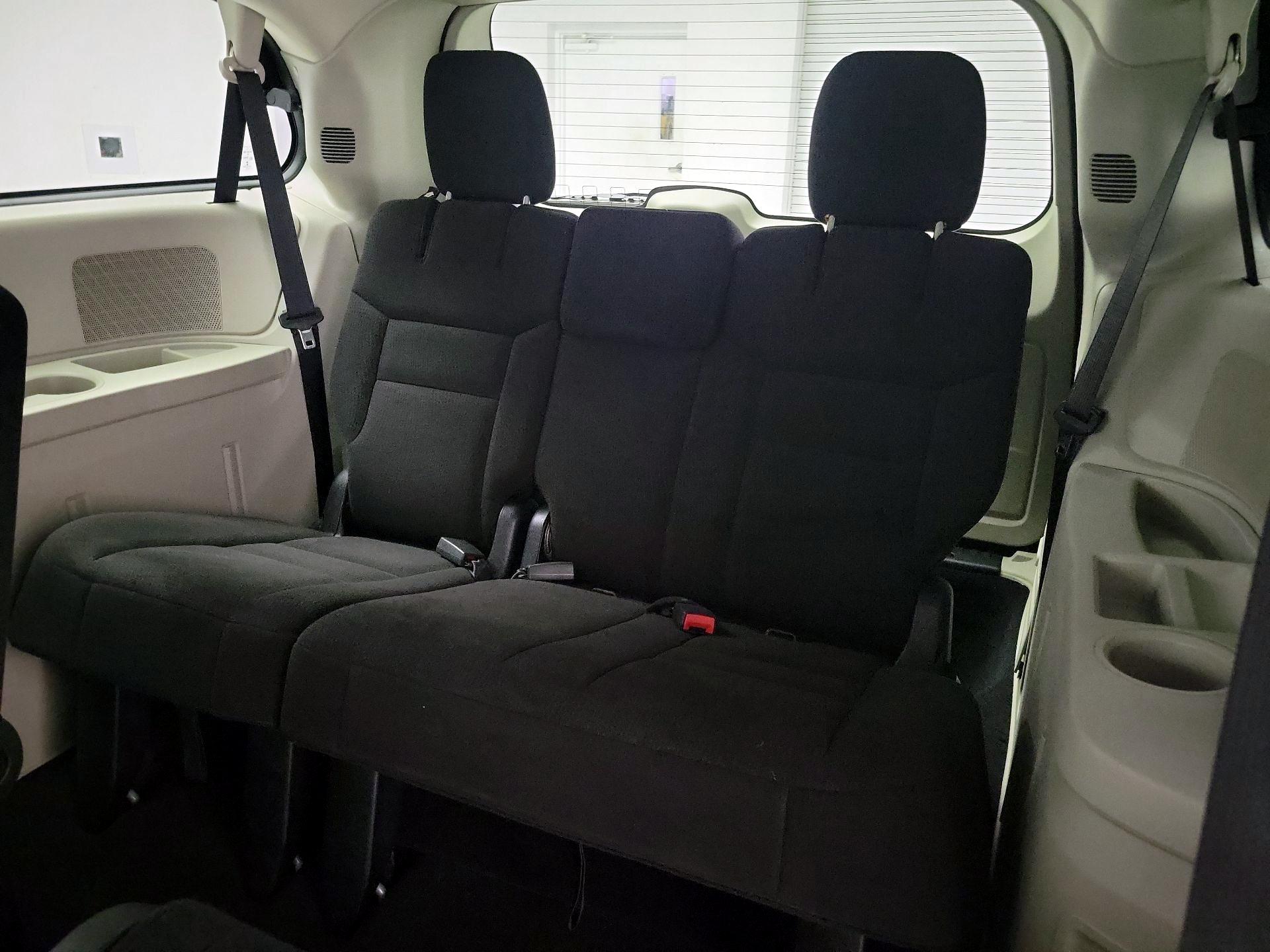 Thumbnail: 2014 Dodge Grand Caravan - 18