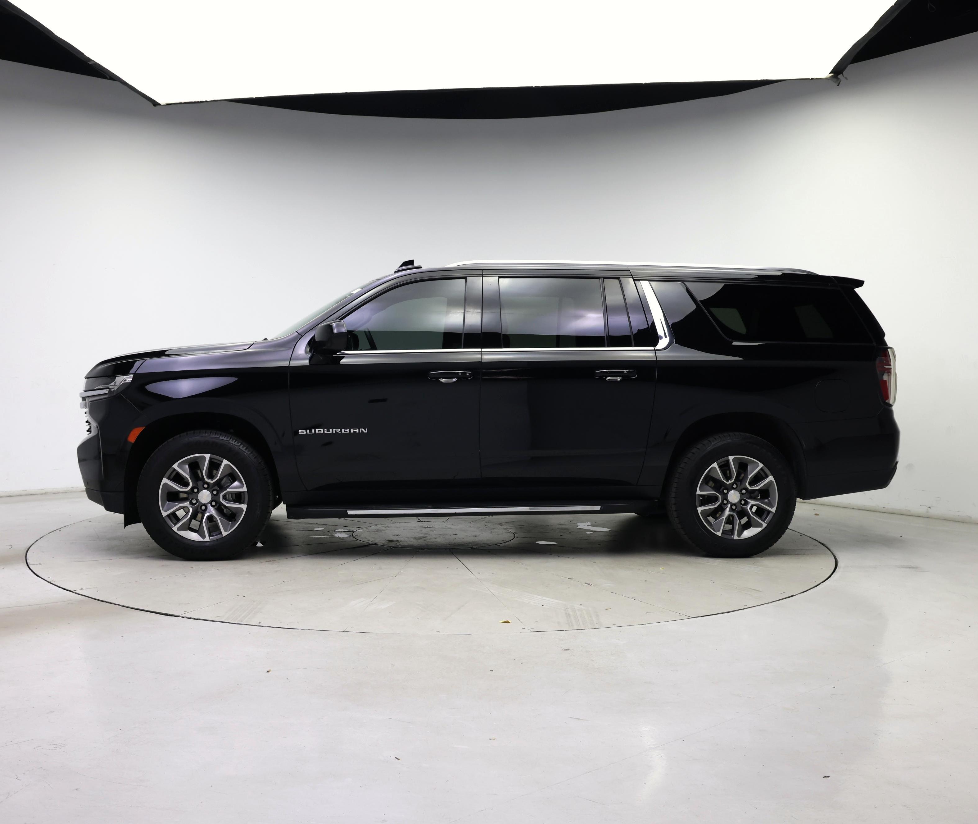 Thumbnail: 2022 Chevrolet Suburban - 3
