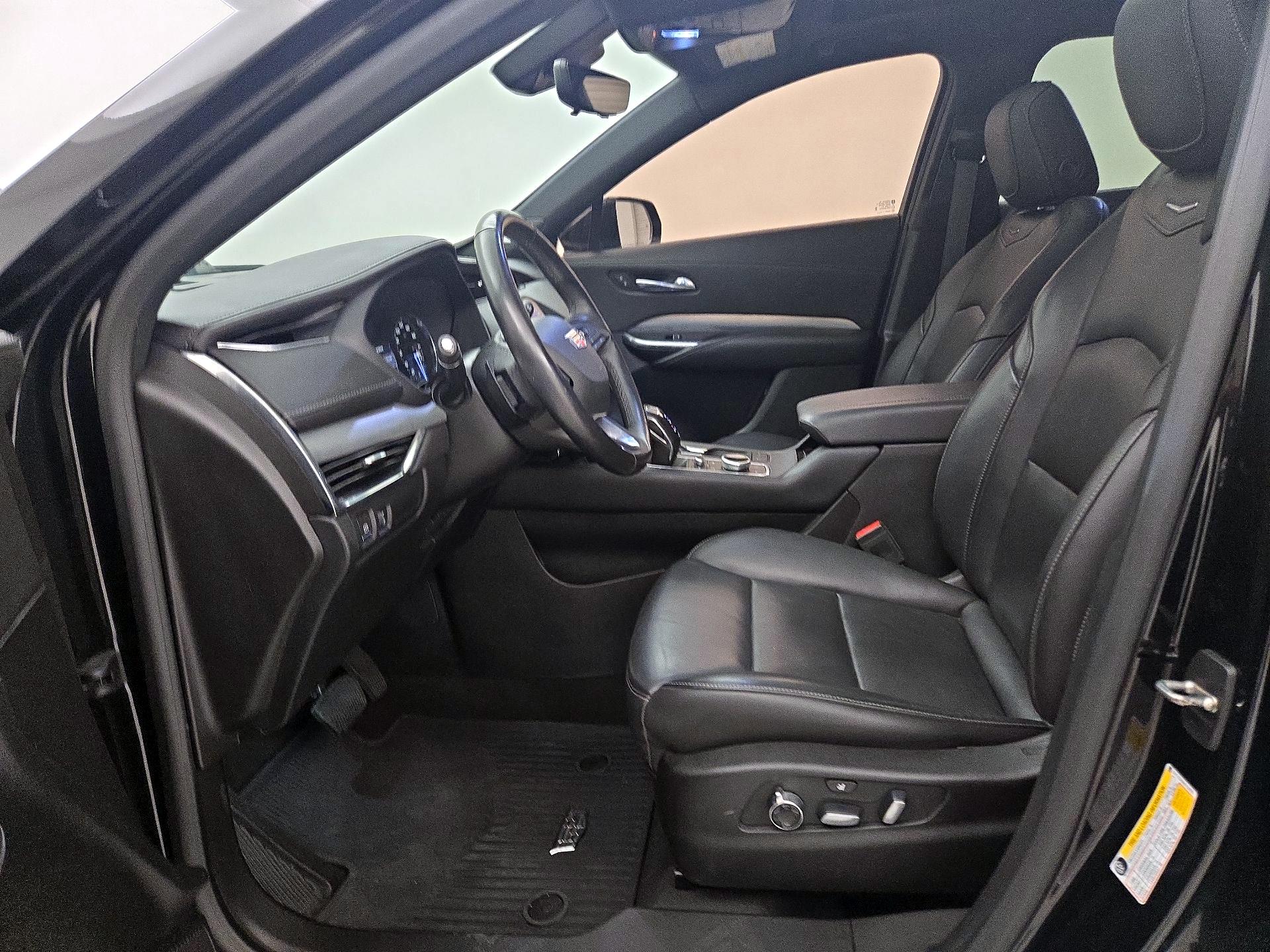 Thumbnail: 2019 Cadillac XT4 - 11